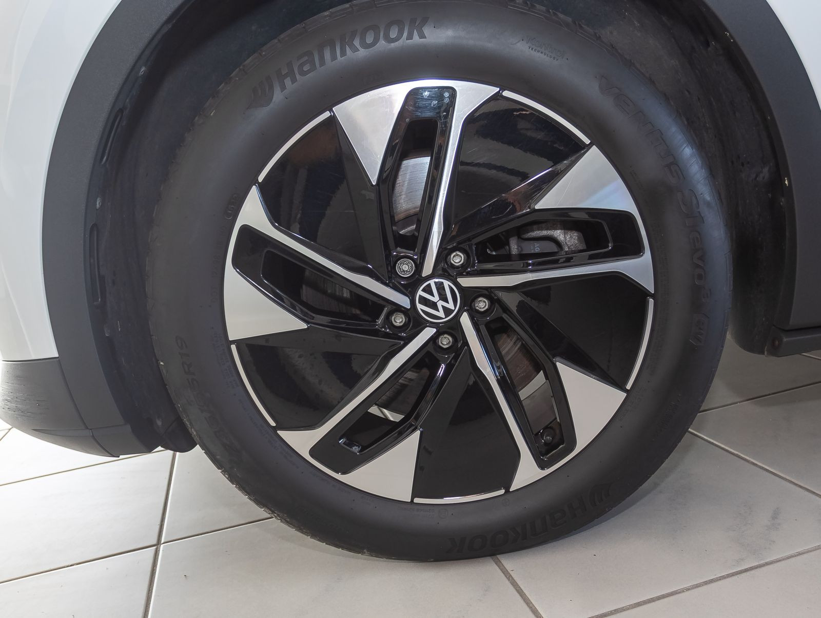 Volkswagen ID.4 Pro Performance Navi LED ACC Standklima AHK