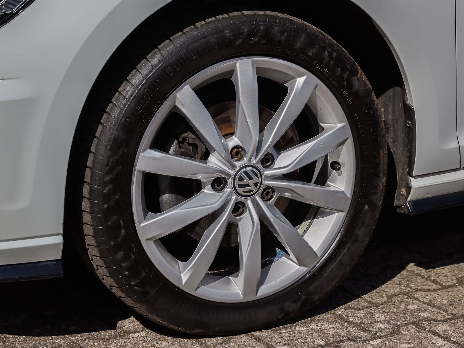 Volkswagen Golf VII 1.5 TSI DSG R-Line, Navi, LED, Rückfahrkamera, Parkpilot