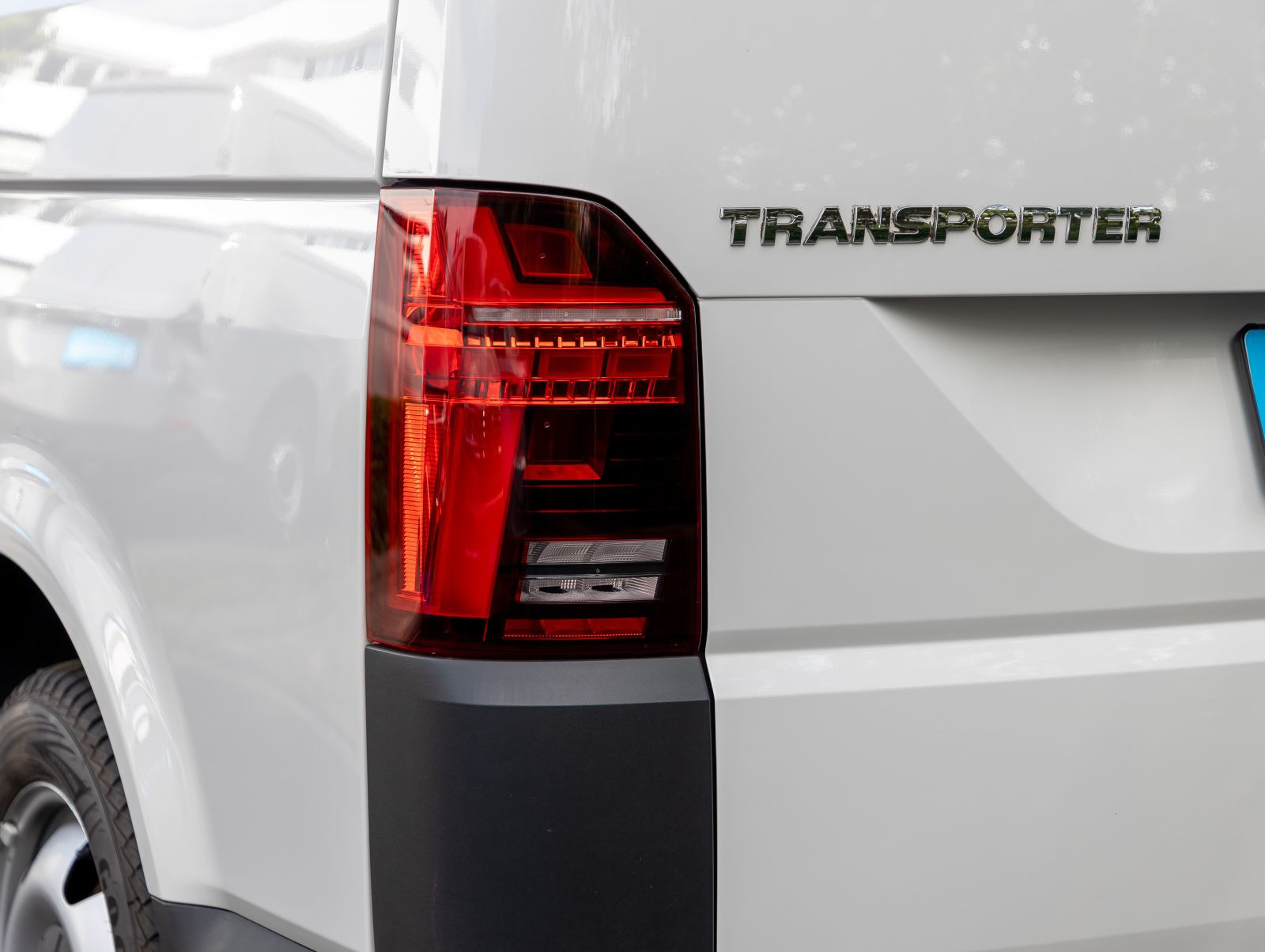 Volkswagen T6.1 Kasten 2.0 TDI DSG 4-Motion kurzer Radstand, Navi, LED, Rückfahrkamera