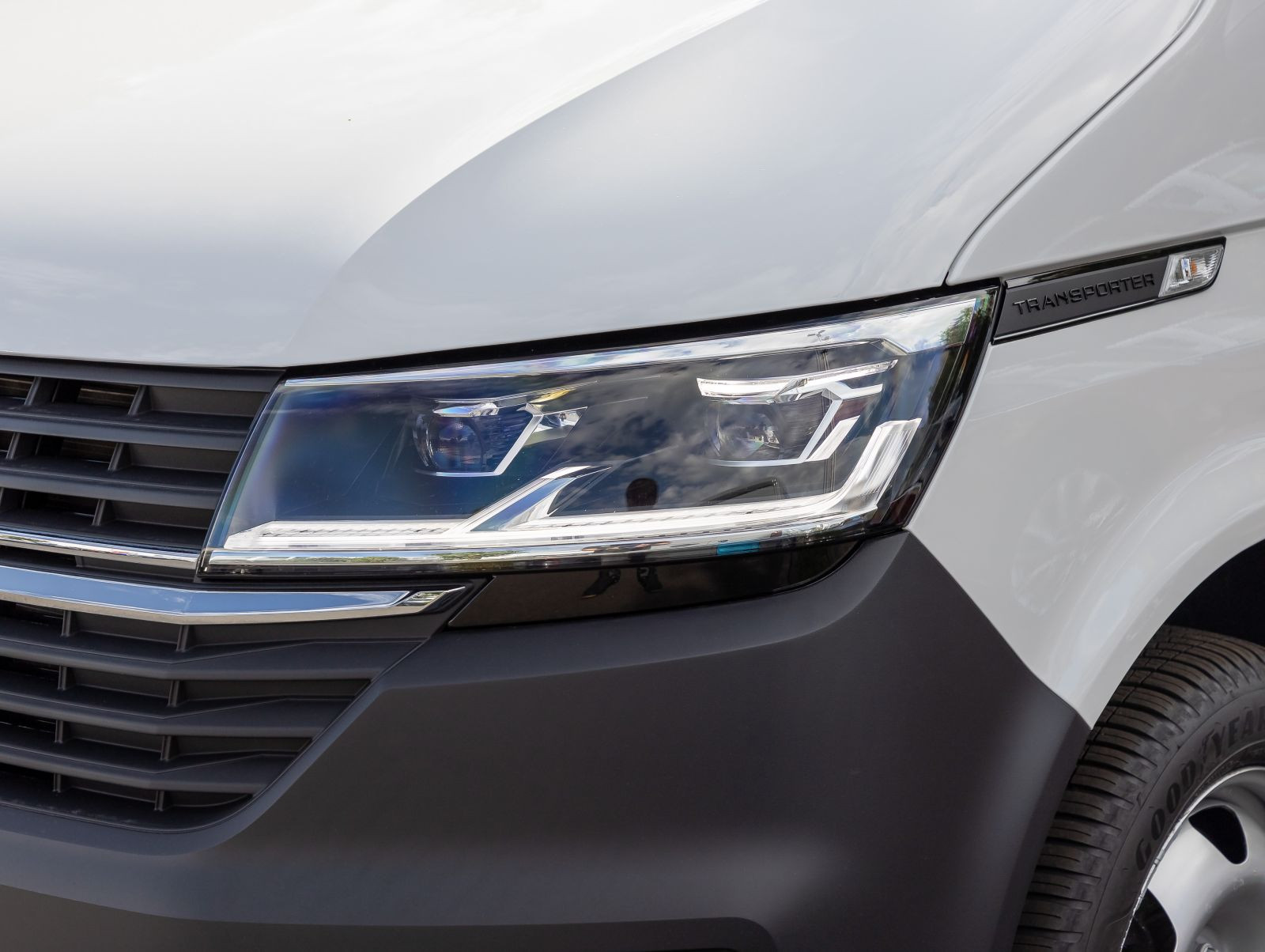 Volkswagen T6.1 Kasten 2.0 TDI DSG 4-Motion kurzer Radstand, Navi, LED, Rückfahrkamera