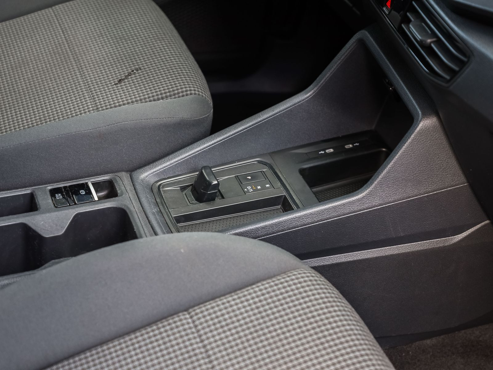 Volkswagen Caddy 2.0 TDI DSG Cargo, LED, Klima, Sitzheizung