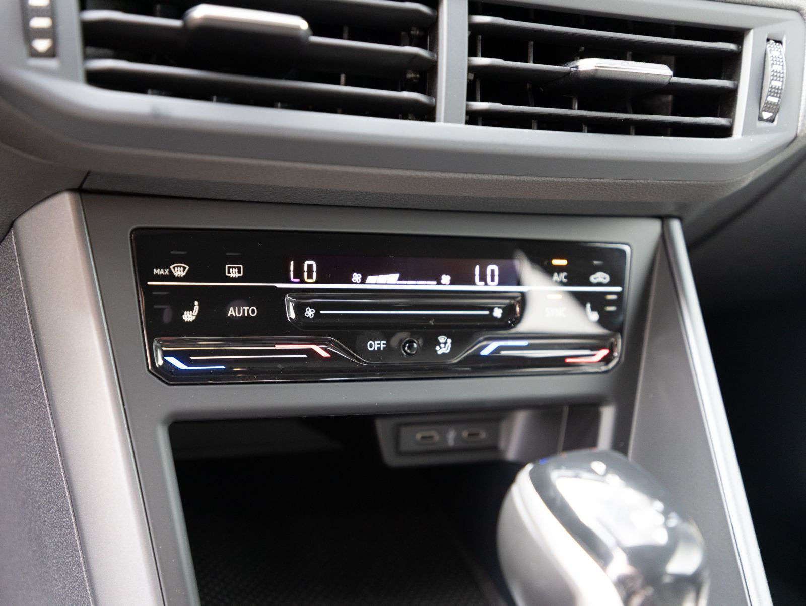Volkswagen Polo 1.0 TSI DSG R-Line, Panoramadach, LED-Matrix, Navi, Rückfahrkamera