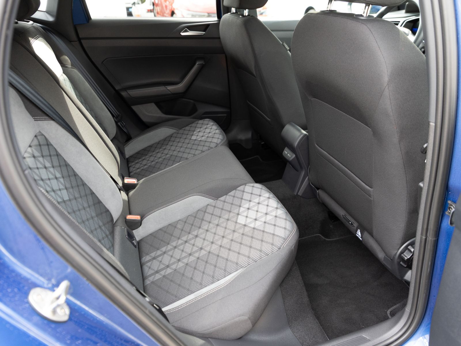 Volkswagen Polo 1.0 TSI DSG R-Line, Panoramadach, LED-Matrix, Navi, Rückfahrkamera