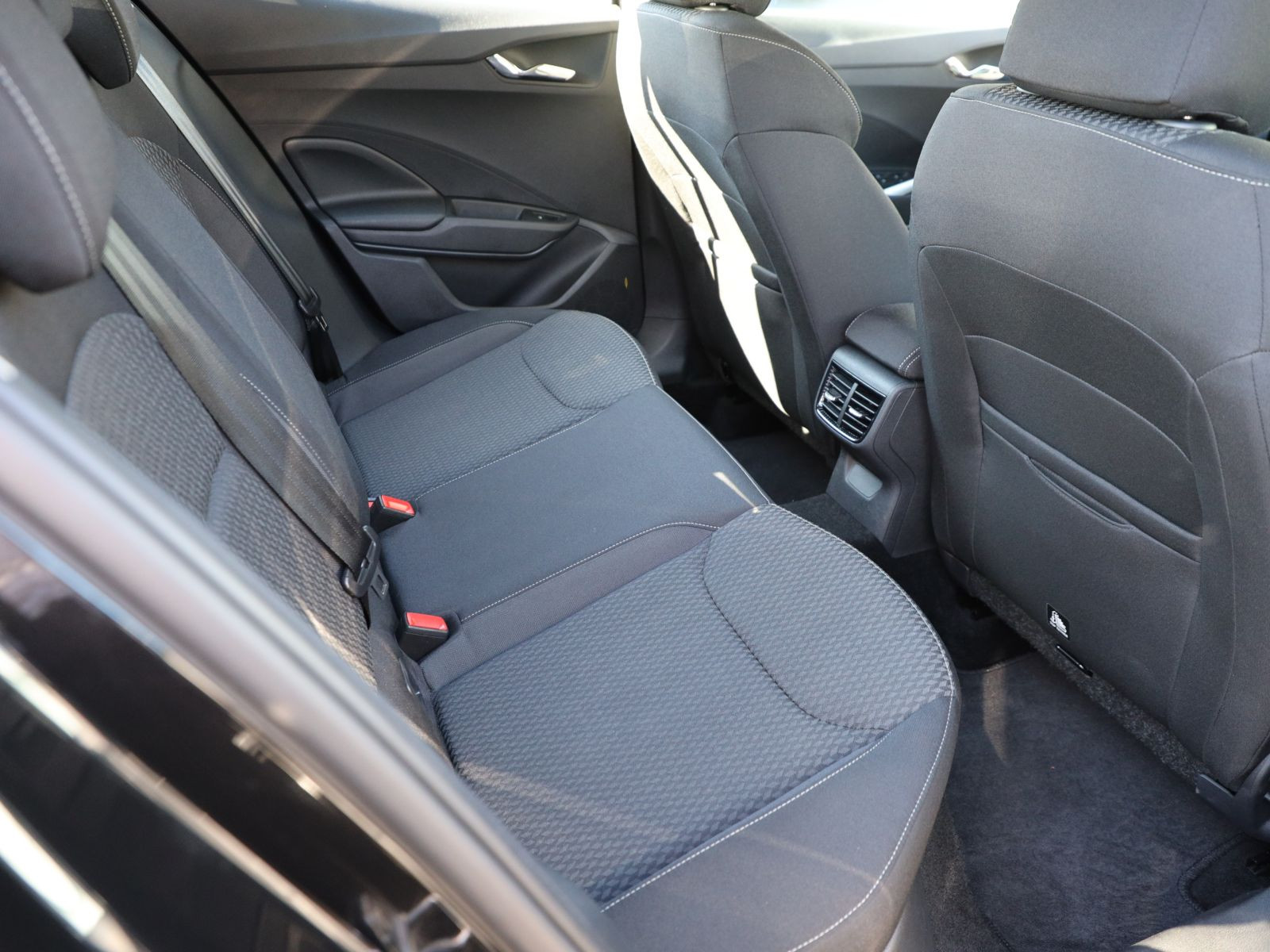 Skoda Fabia Selection 1.5 TSI DSG EPH LED Navi Sitzhzg