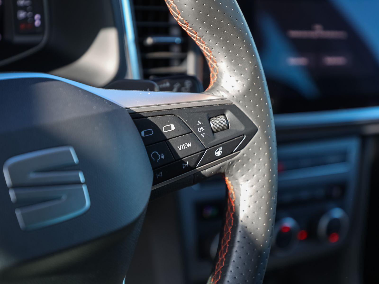 Seat Ateca FR 2.0TDI DSG Navi LED ACC EPH CarPlay AHK