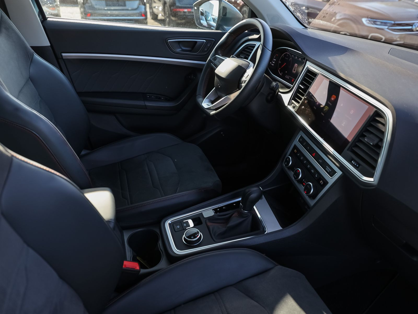 Seat Ateca FR 2.0TDI DSG Navi LED ACC EPH CarPlay AHK