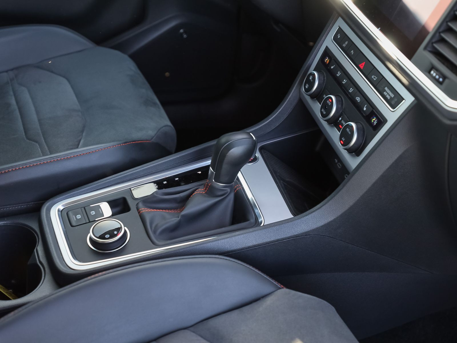 Seat Ateca FR 2.0TDI DSG Navi LED ACC EPH CarPlay AHK