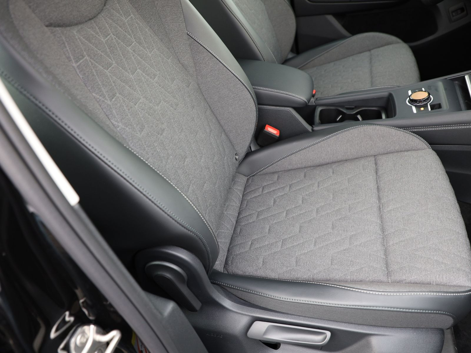 Volkswagen Tayron Life 1.5 eTSI DSG, AHK, Standheizung, Soundsystem, Navi, LED
