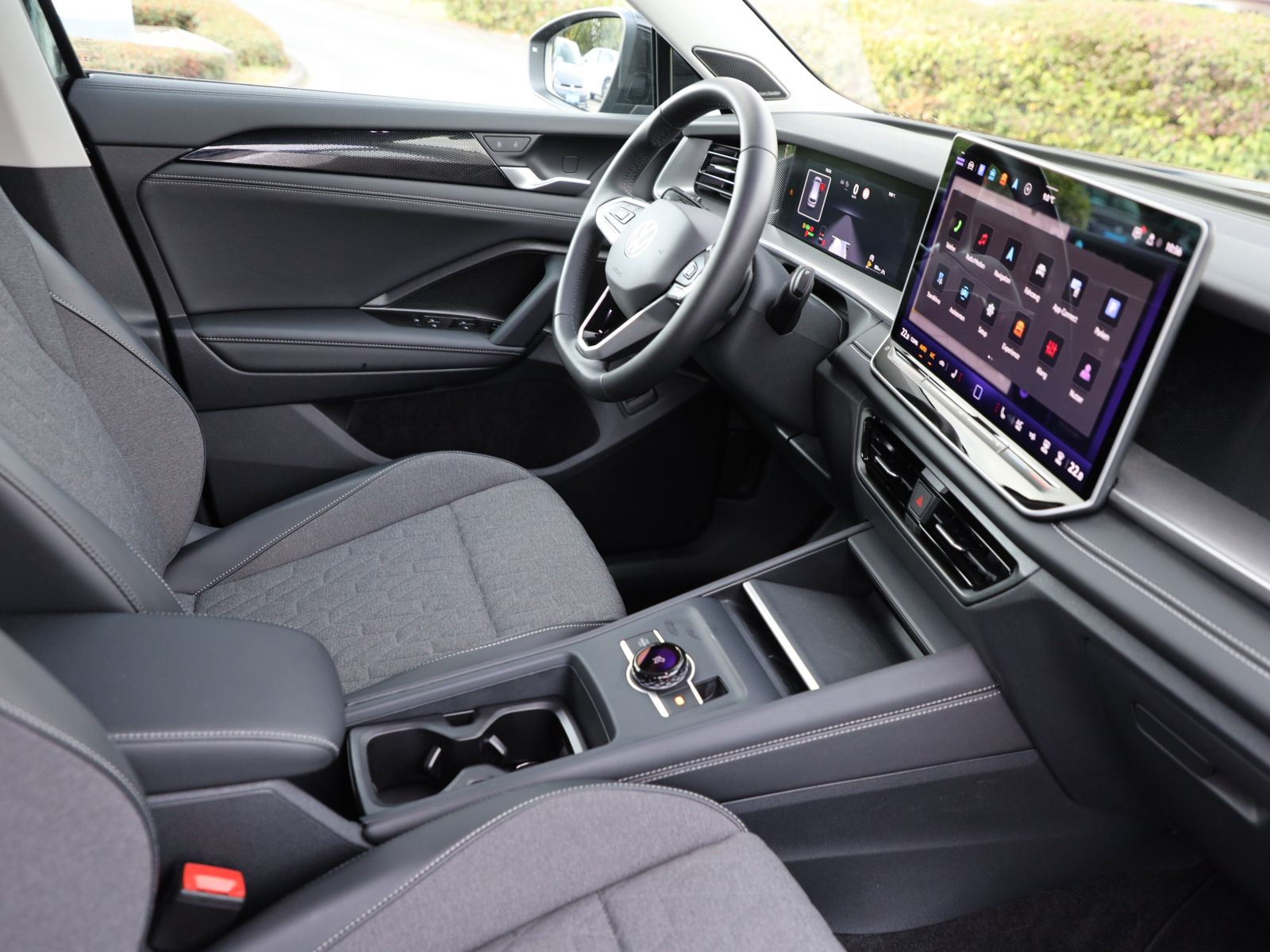 Volkswagen Tayron Life 1.5 eTSI DSG, AHK, Standheizung, Soundsystem, Navi, LED