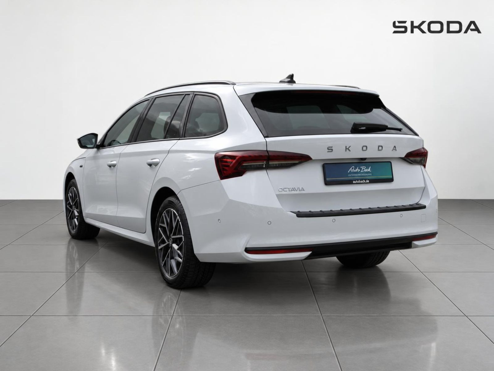 Skoda Octavia Combi Tour 2.0 TDI Navi Matrix HUD ACC