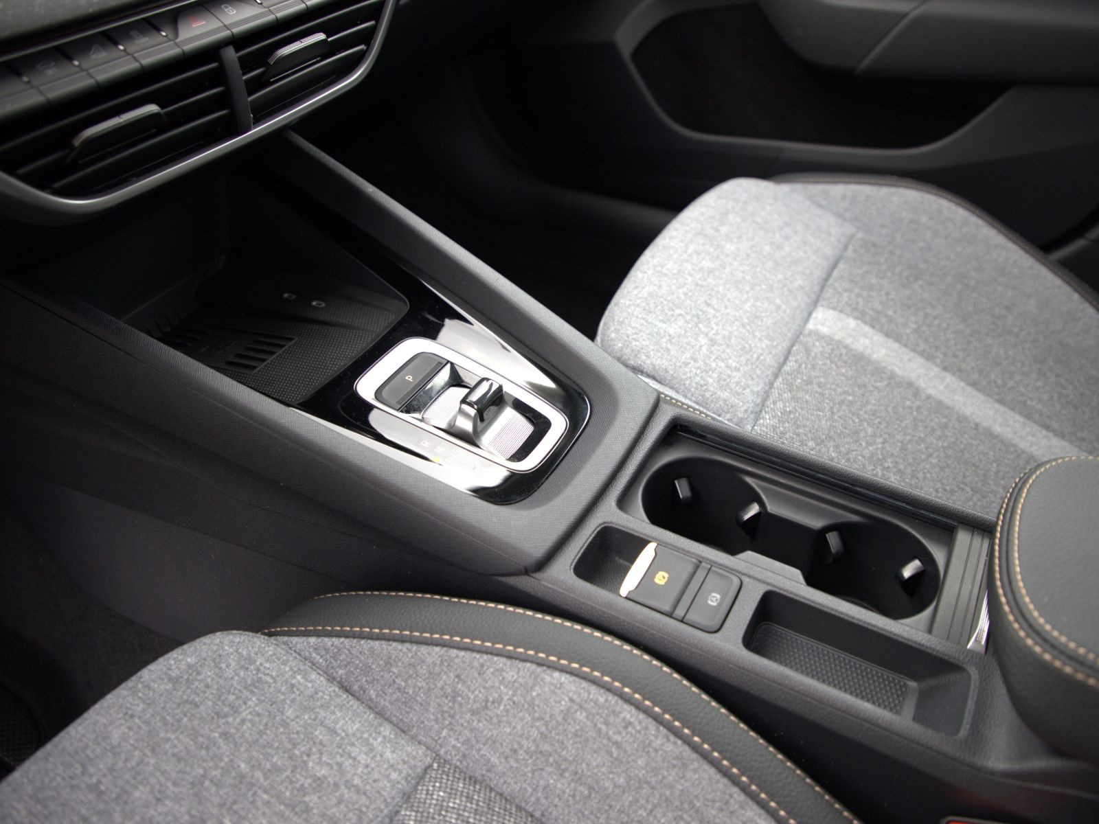 Skoda Octavia Combi Tour 2.0 TDI Navi Matrix HUD ACC