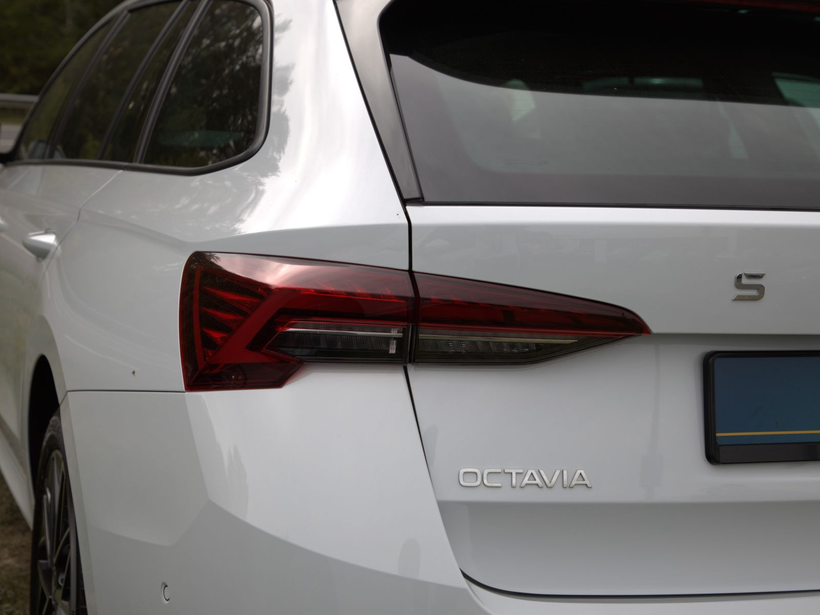 Skoda Octavia Combi Tour 2.0 TDI Navi Matrix HUD ACC