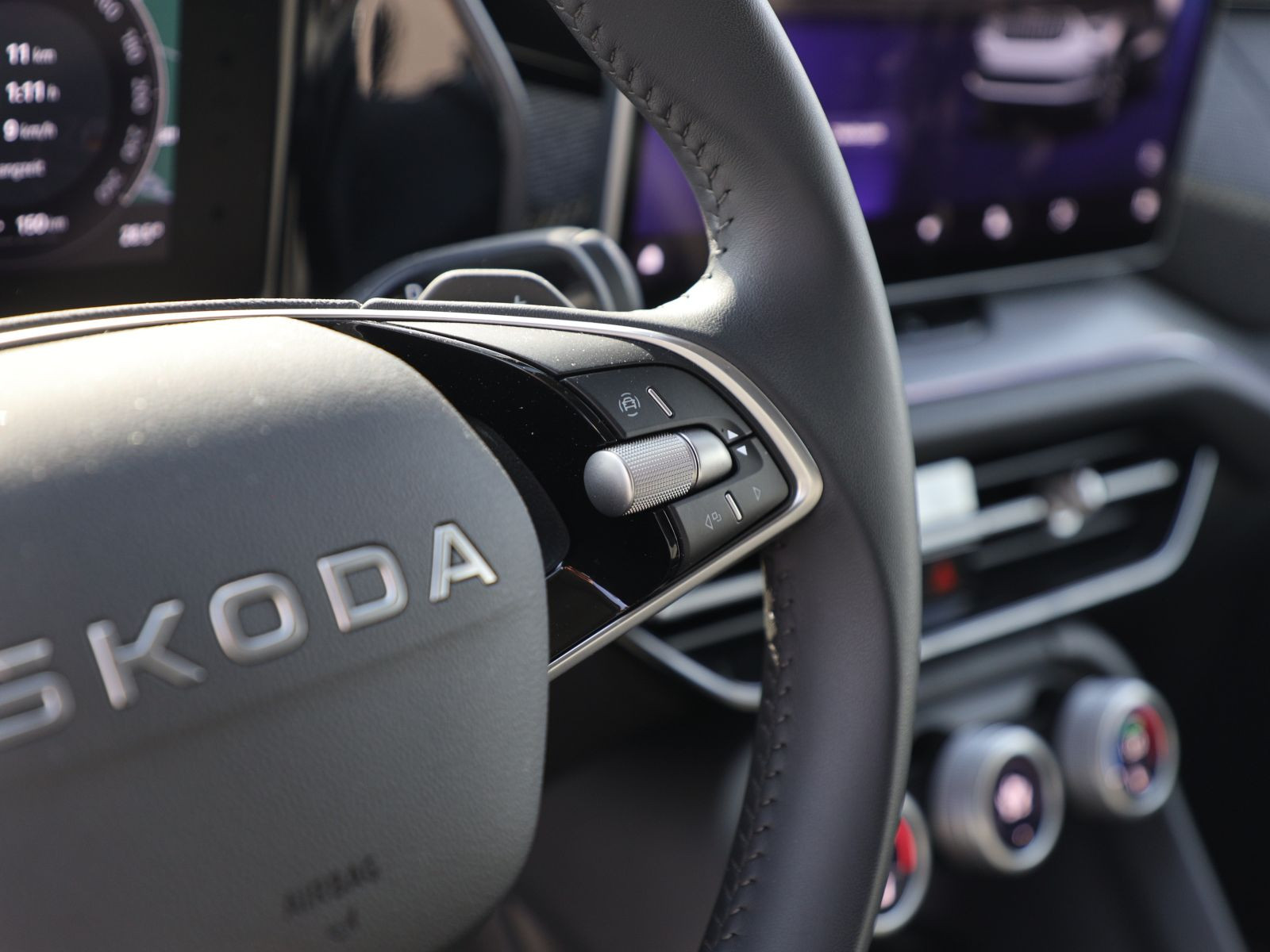 Skoda Kodiaq Selection 2.0 TDI DSG 4x4 Navi AHK ACC