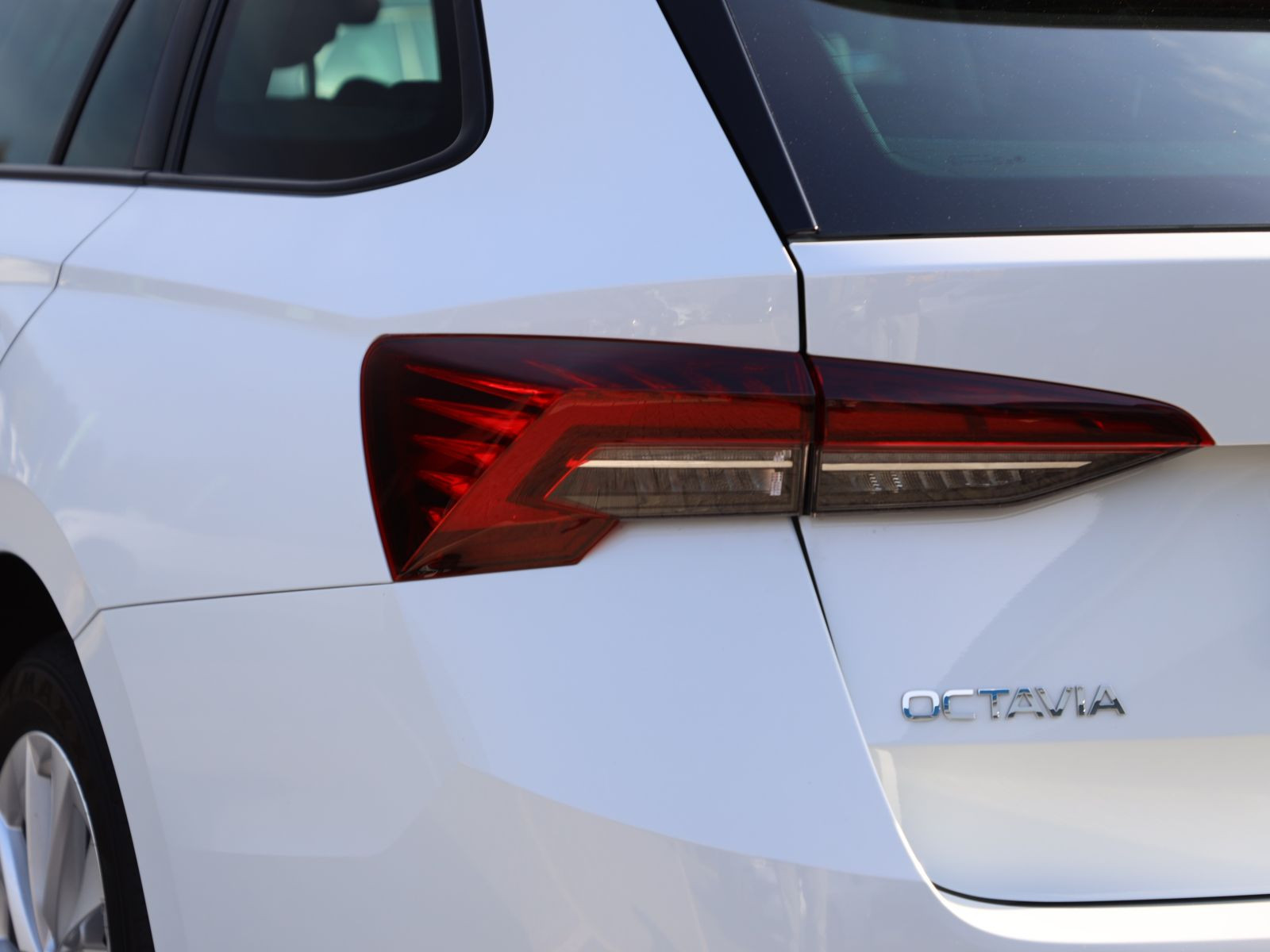 Skoda Octavia Combi Selection 1.5 TSI eTec Navi LED