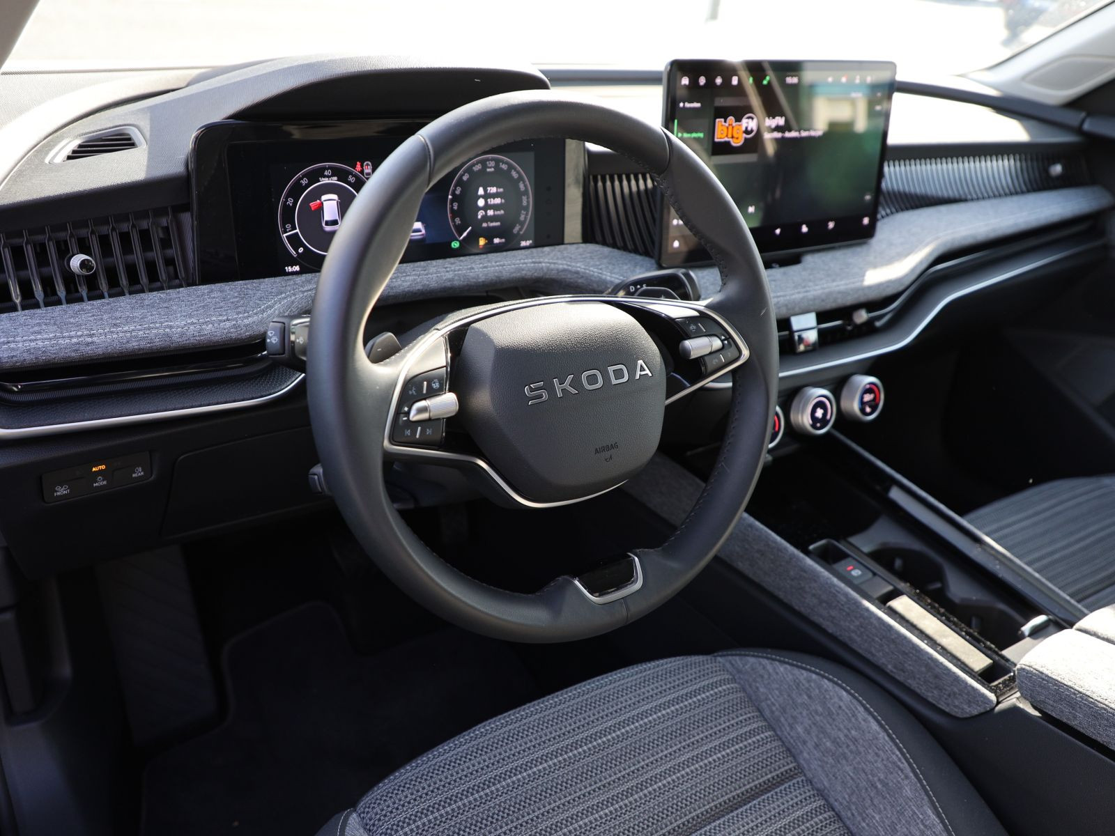 Skoda Superb Combi Selection 2.0 TSI DSG 4X4 Navi HuD