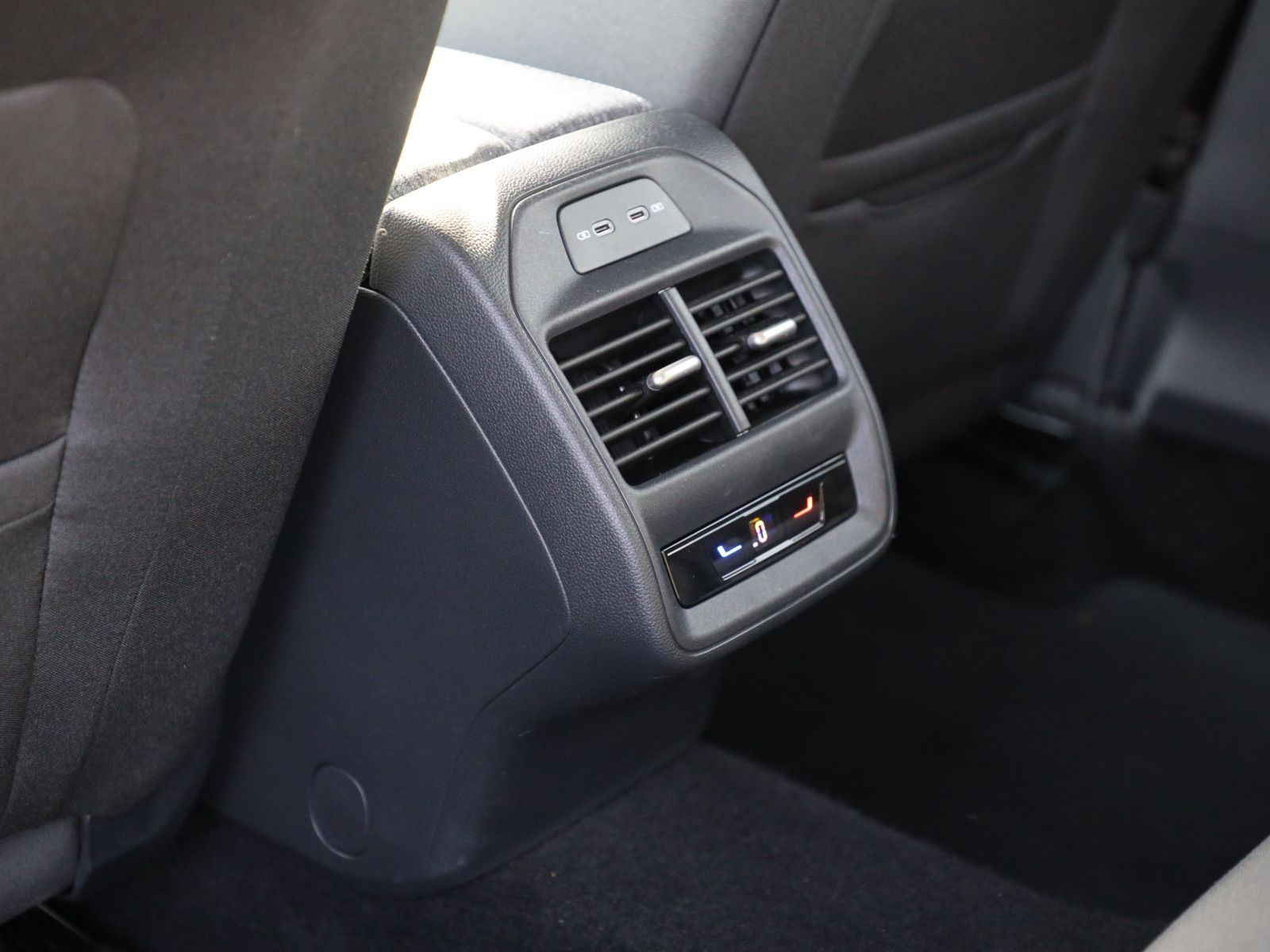 Skoda Superb Combi Selection 2.0 TSI DSG 4X4 Navi HuD