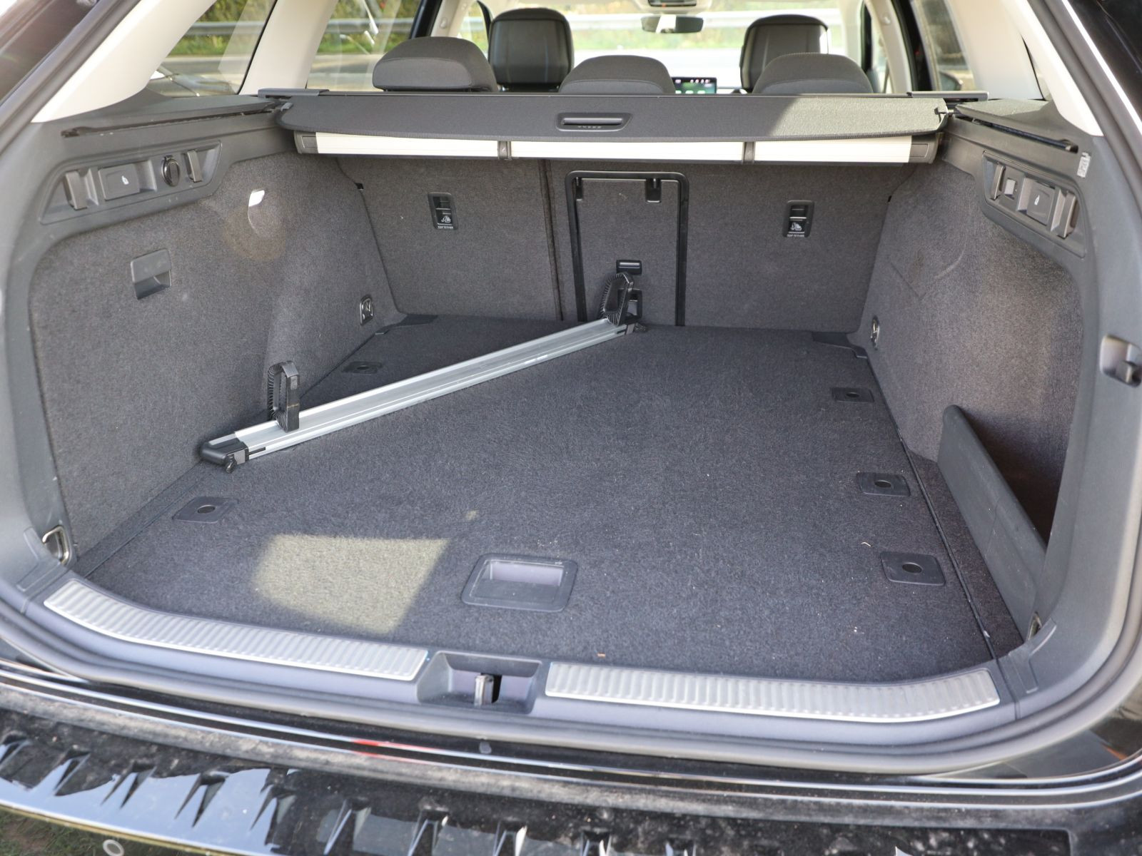 Skoda Superb Combi Selection 2.0 TSI DSG 4X4 Navi HuD