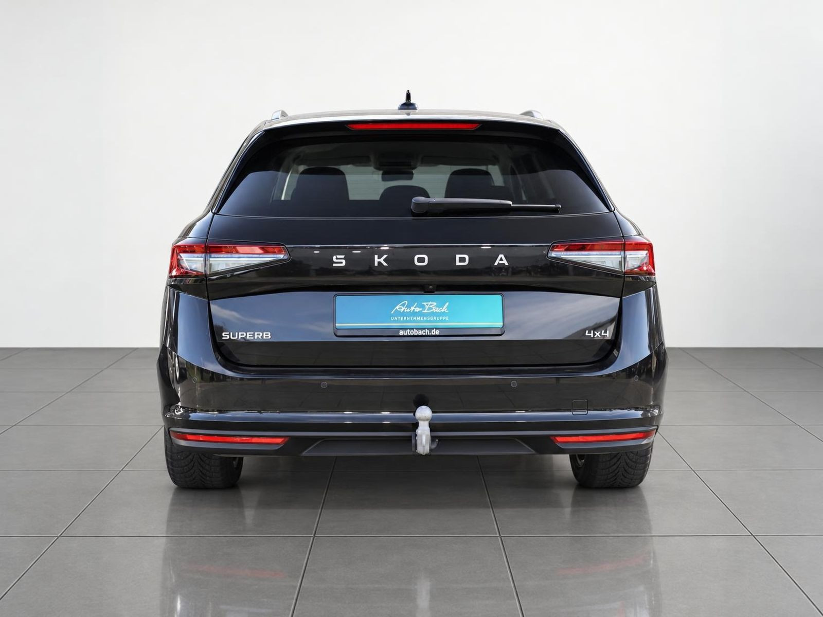 Skoda Superb Combi Selection 2.0 TSI DSG 4X4 Navi HuD