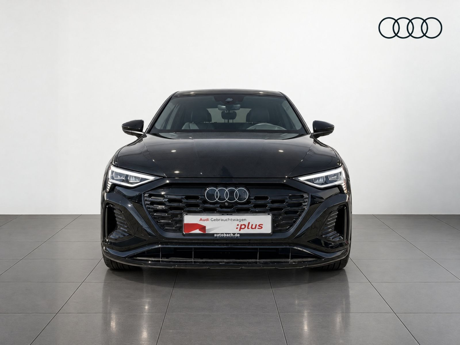 Audi Q8 e-tron S line 50 Matrix Standklima Luftfederung HuD AHK