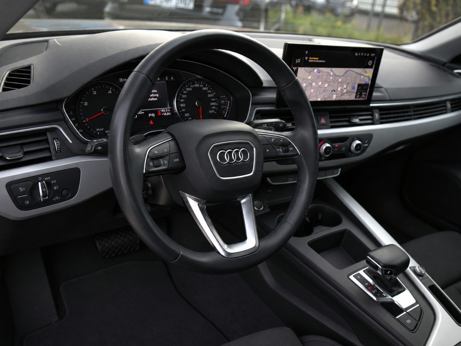 Audi A4 Avant 30TDI Stronic Navi LED ACC EPH AHK