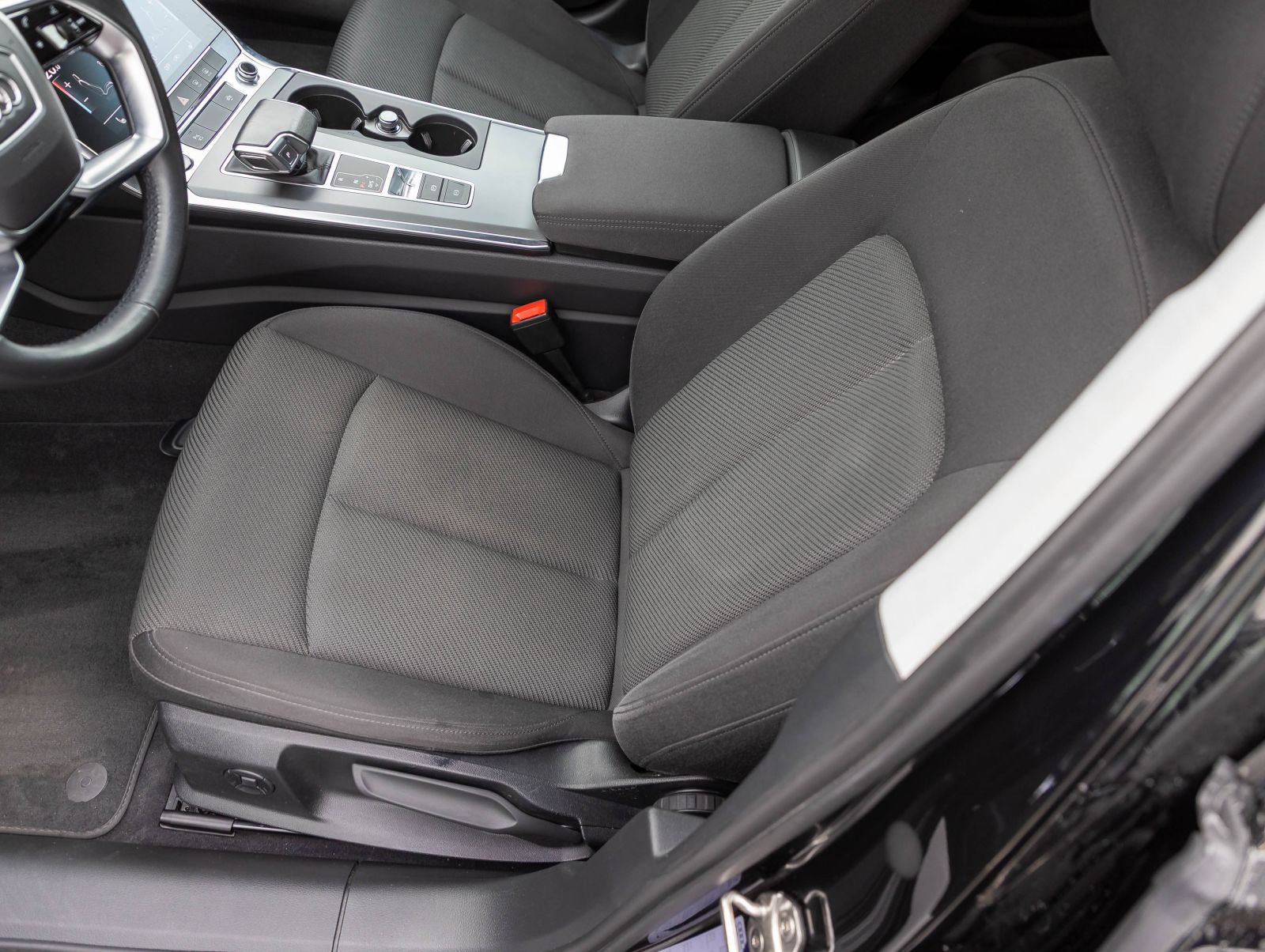 Audi A6 Avant S line 45TFSI Stronic Navi LED ACC AHK