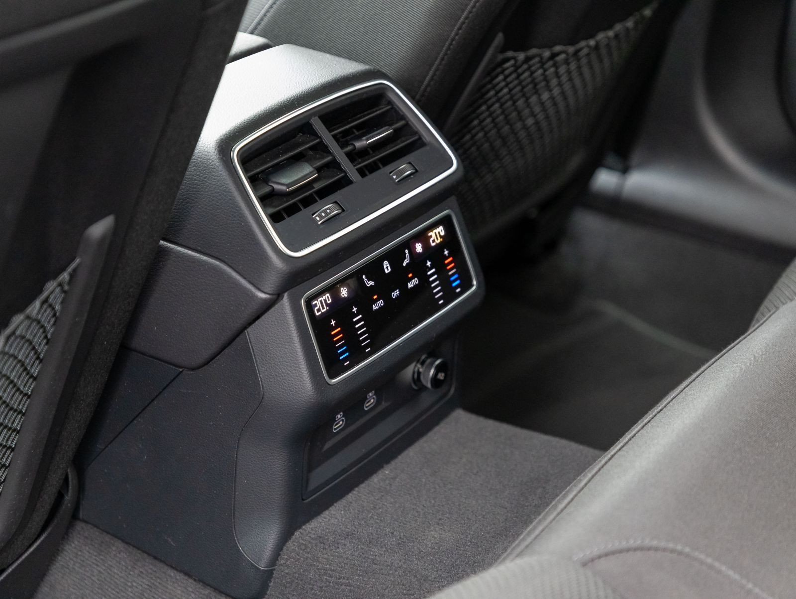 Audi A6 Avant S line 45TFSI Stronic Navi LED ACC AHK