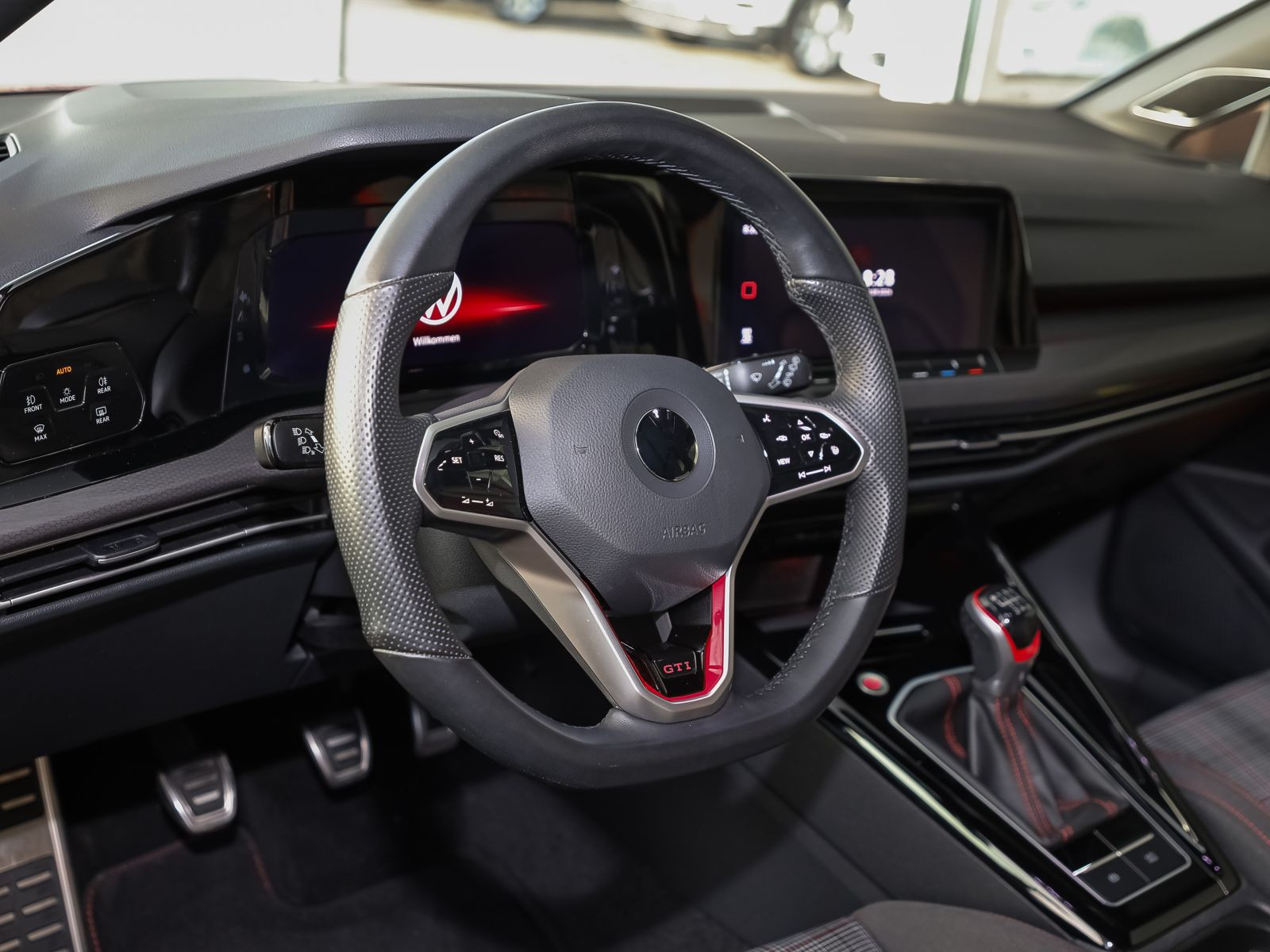 Volkswagen Golf VIII GTI 2.0TSI Navi LED Standhzg Panorama AHK