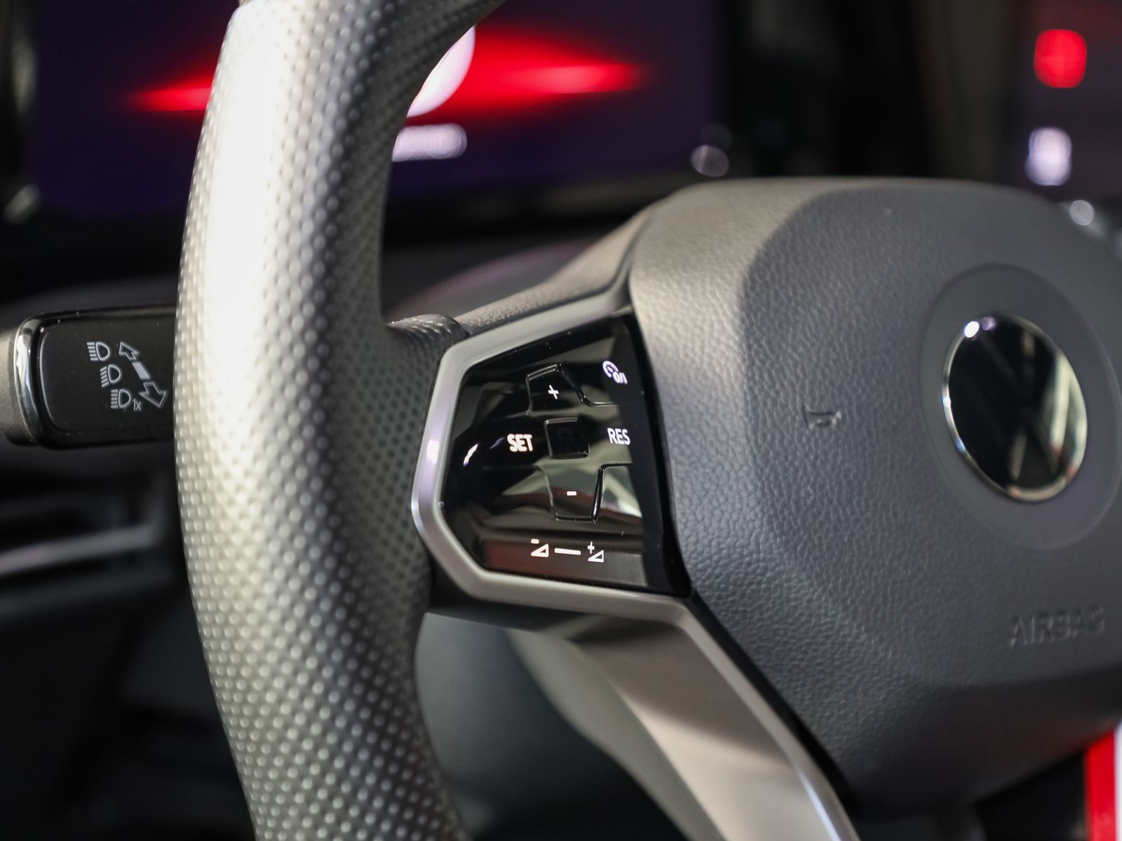 Volkswagen Golf VIII GTI 2.0TSI Navi LED Standhzg Panorama AHK