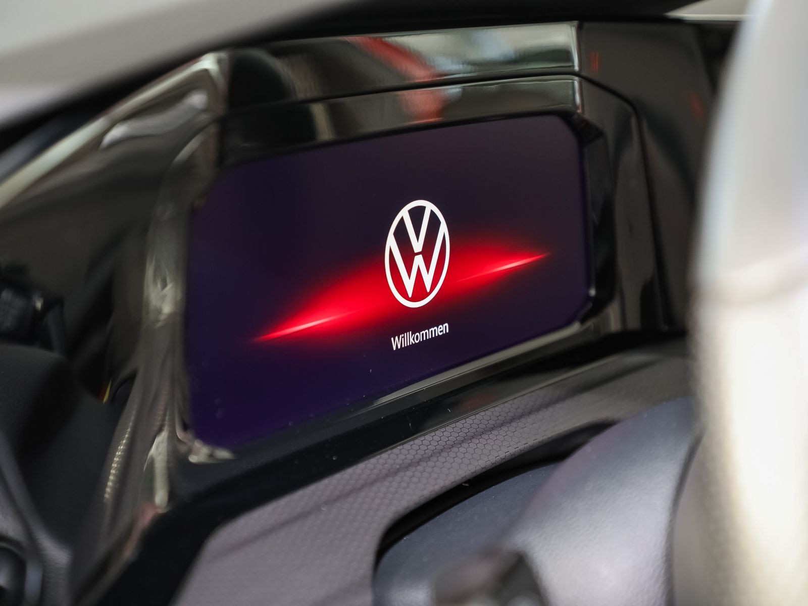Volkswagen Golf VIII GTI 2.0TSI Navi LED Standhzg Panorama AHK
