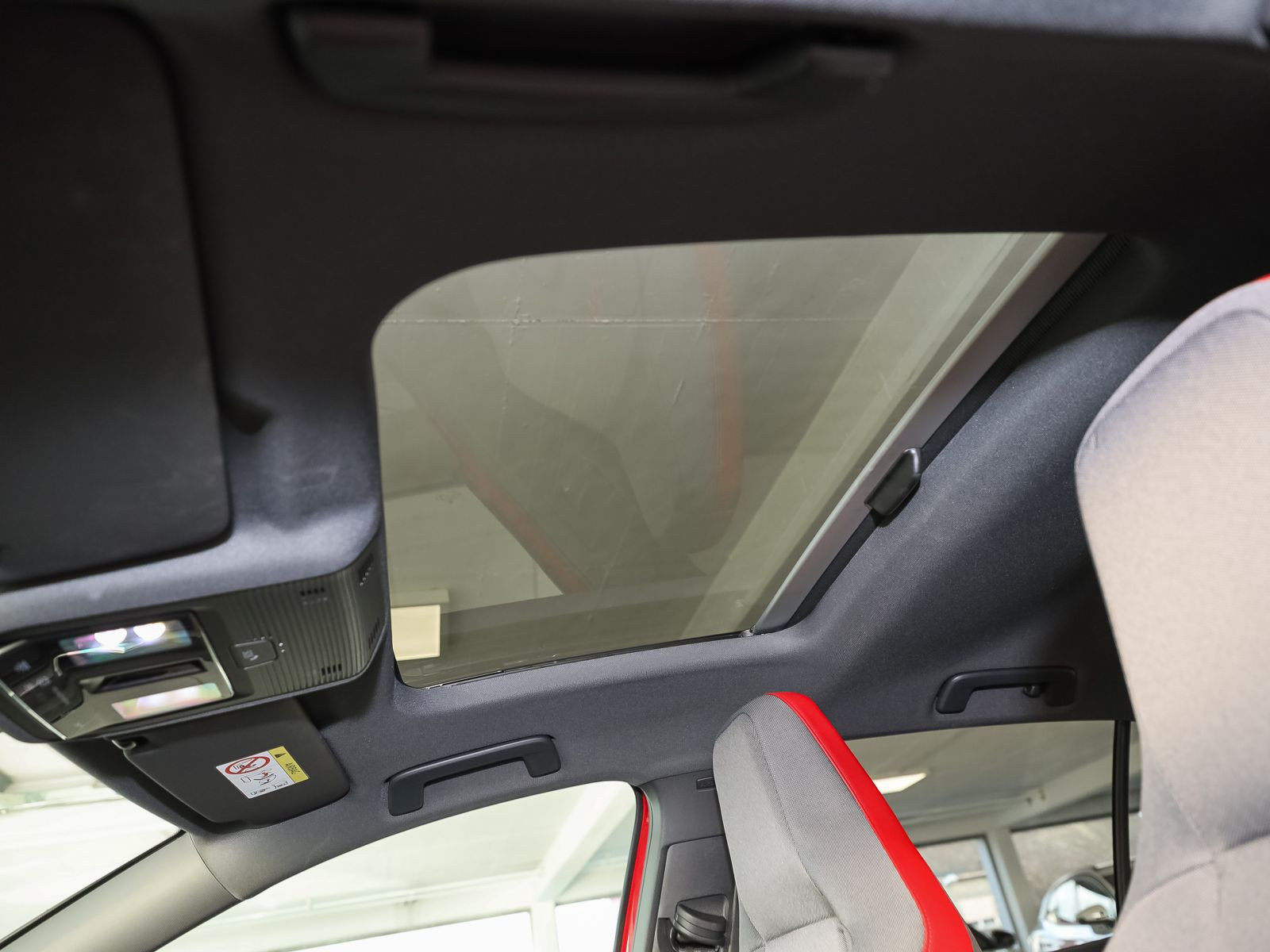 Volkswagen Golf VIII GTI 2.0TSI Navi LED Standhzg Panorama AHK