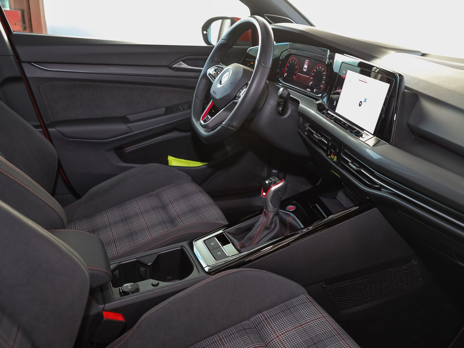 Volkswagen Golf VIII GTI 2.0TSI Navi LED Standhzg Panorama AHK