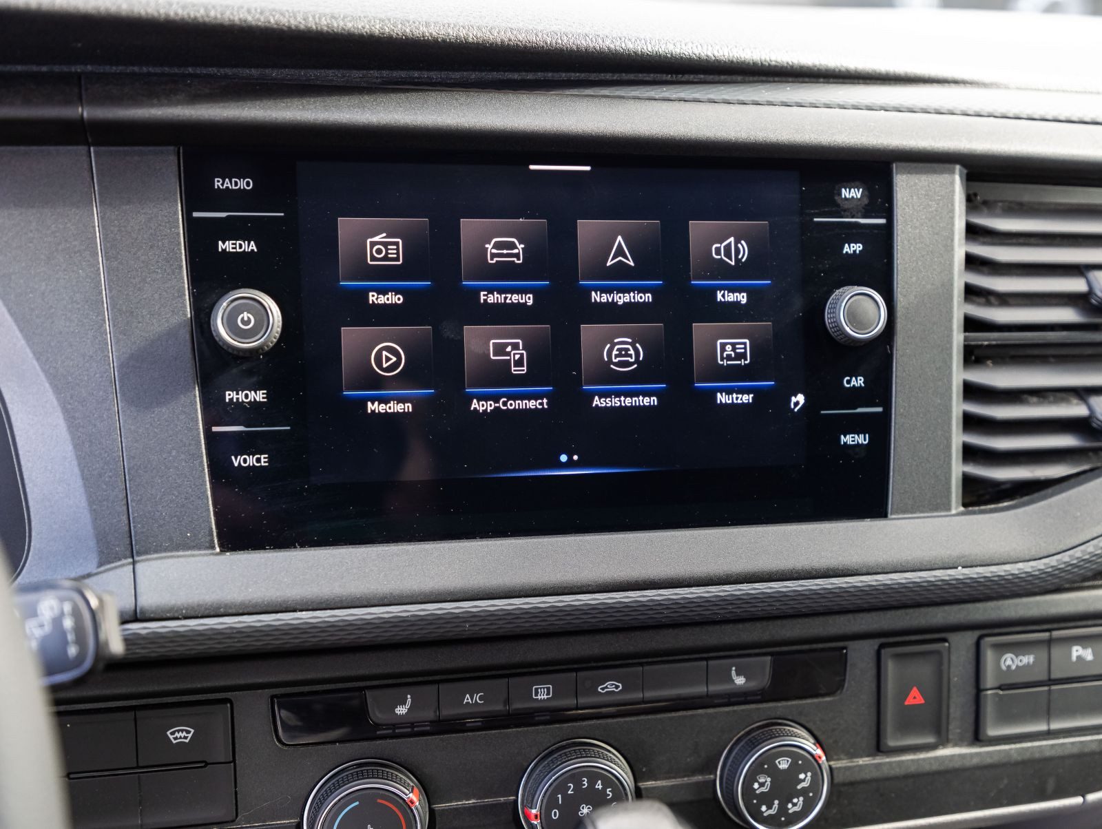 Volkswagen T6.1 Kasten kR 2.0TDI DSG LED EPH DAB CarPlay AHK