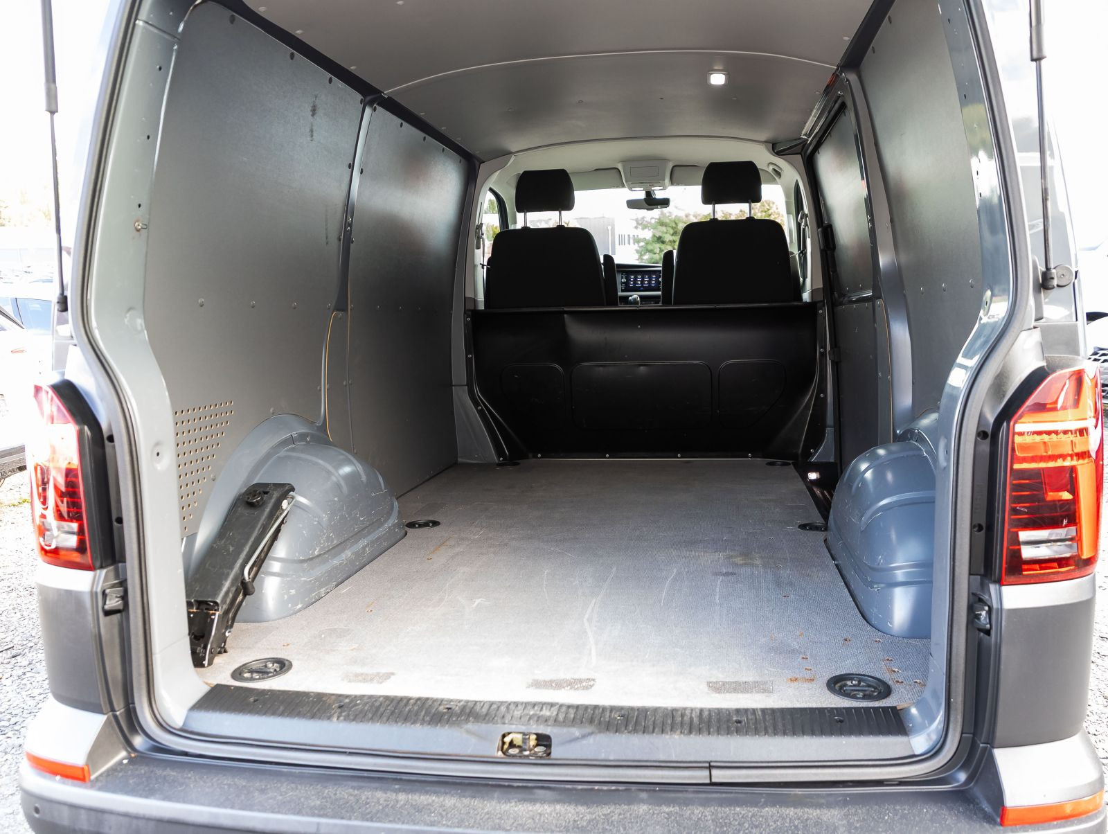 Volkswagen T6.1 Kasten kR 2.0TDI DSG LED EPH DAB CarPlay AHK