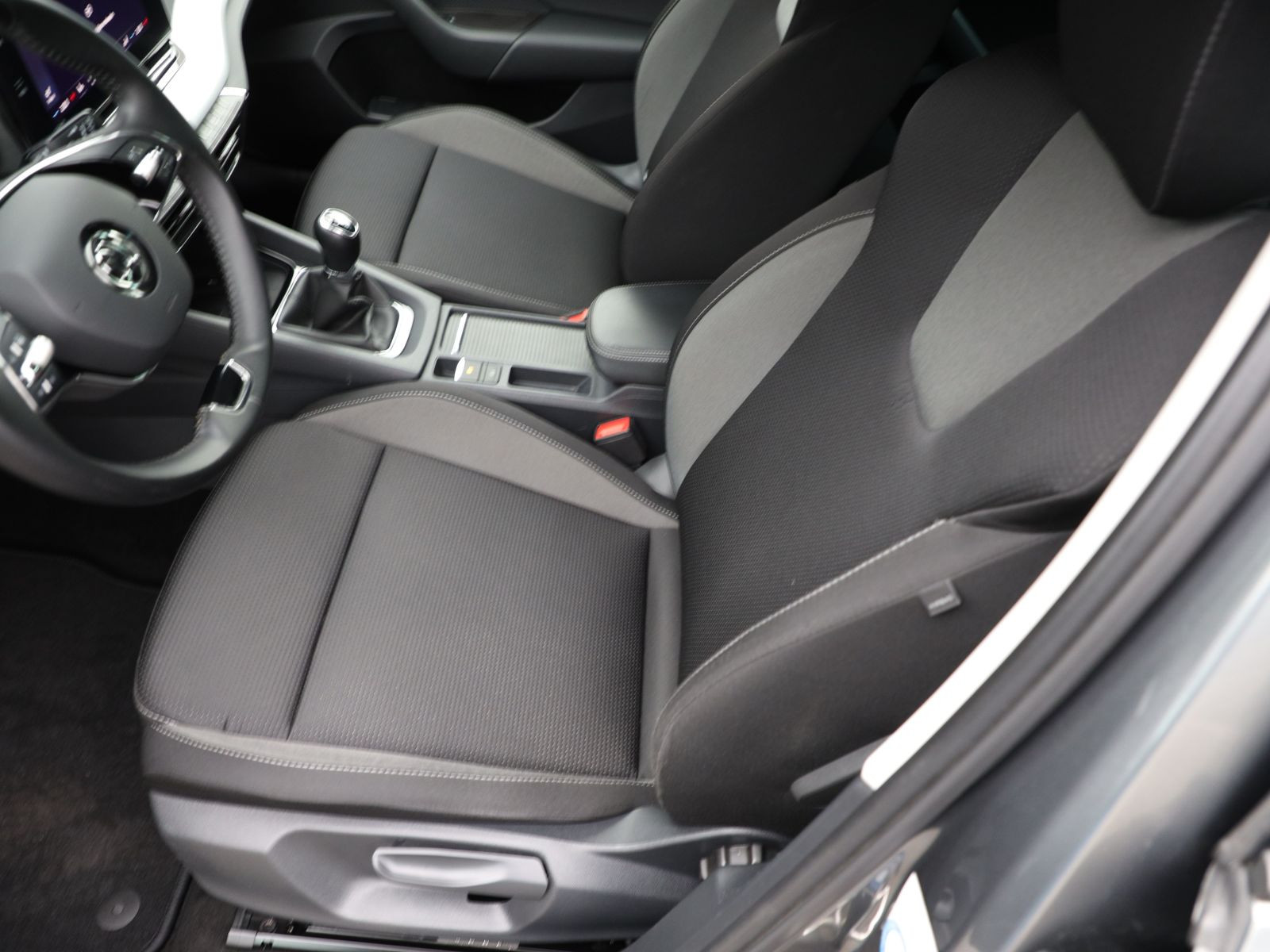 Skoda Octavia Combi Ambition 2.0TDI 110kW Navi AHK EPH 16 Zoll