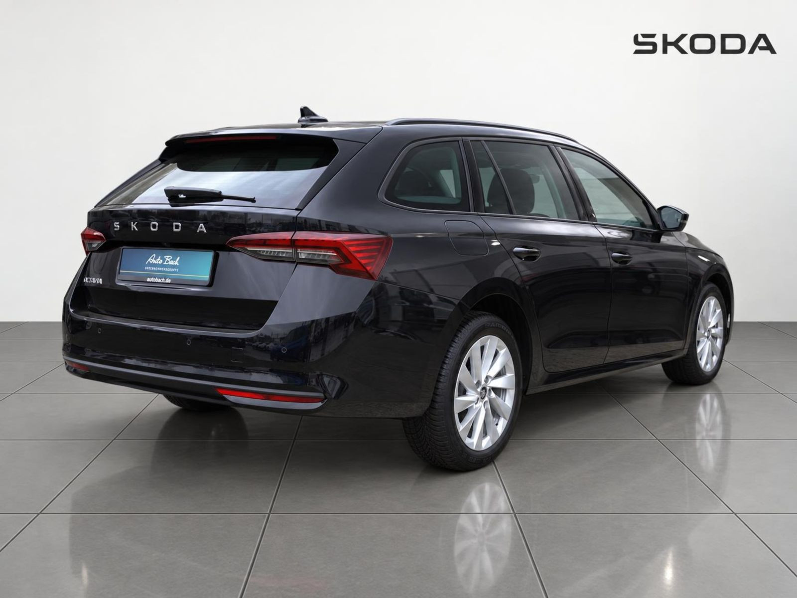 Skoda Octavia Combi Selection 2,0TDI ACC HuD Navi LED