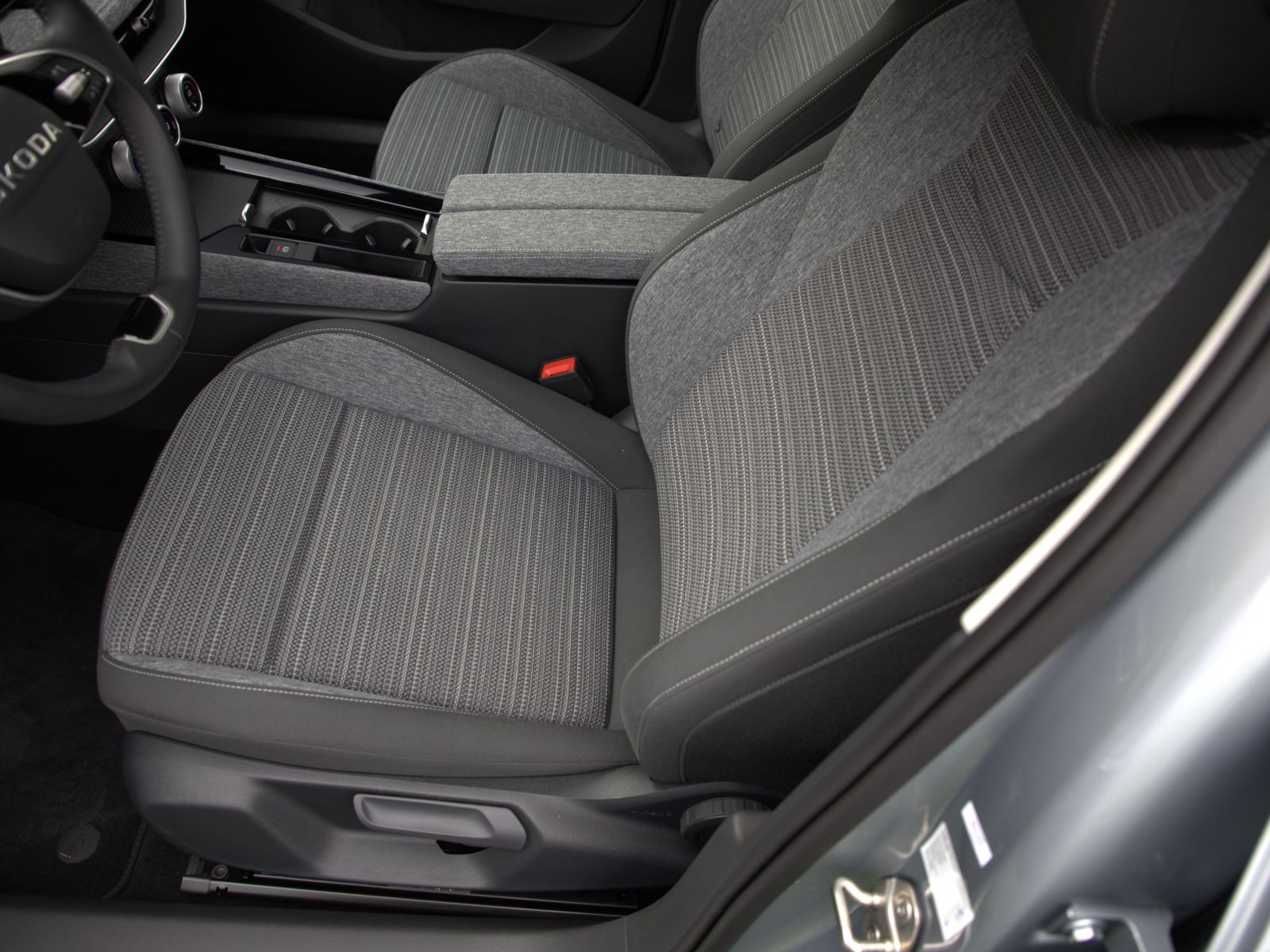 Skoda Superb Combi Selection 2.0TDI ACC HuD Navi LED