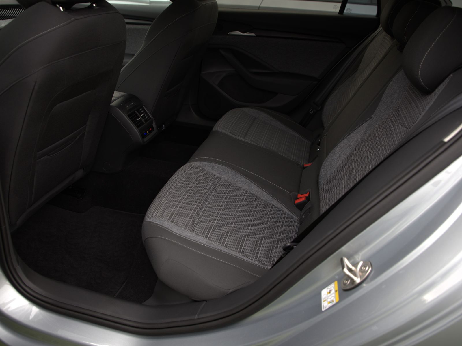 Skoda Superb Combi Selection 2.0TDI ACC HuD Navi LED