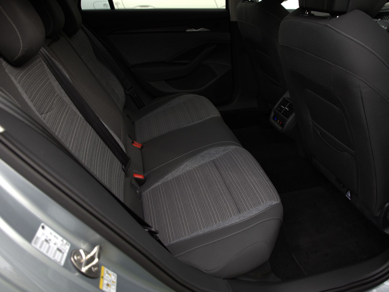 Skoda Superb Combi Selection 2.0TDI ACC HuD Navi LED