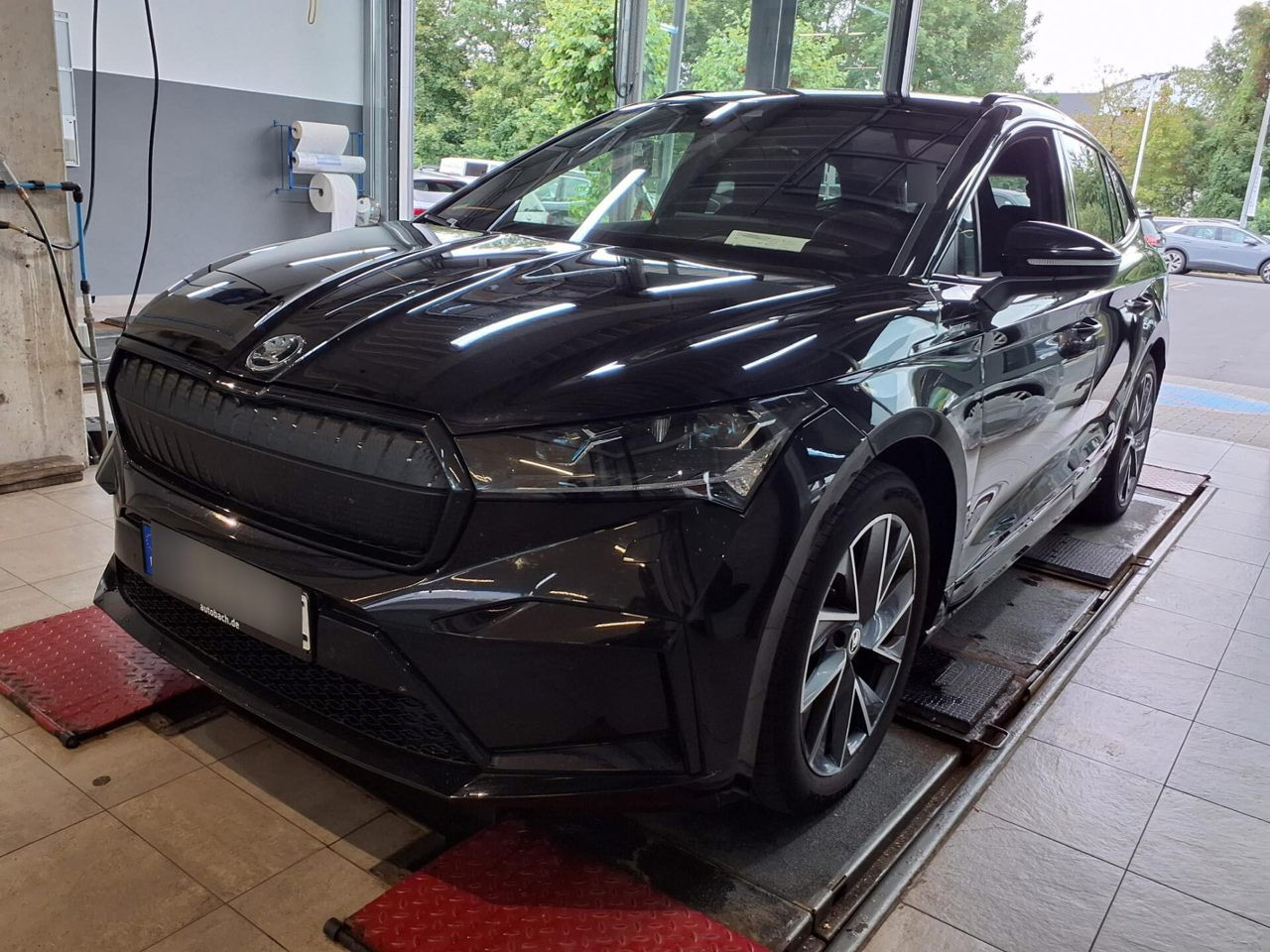Skoda Enyaq iV HuD Navi LED AHK ACC EPH KESSY