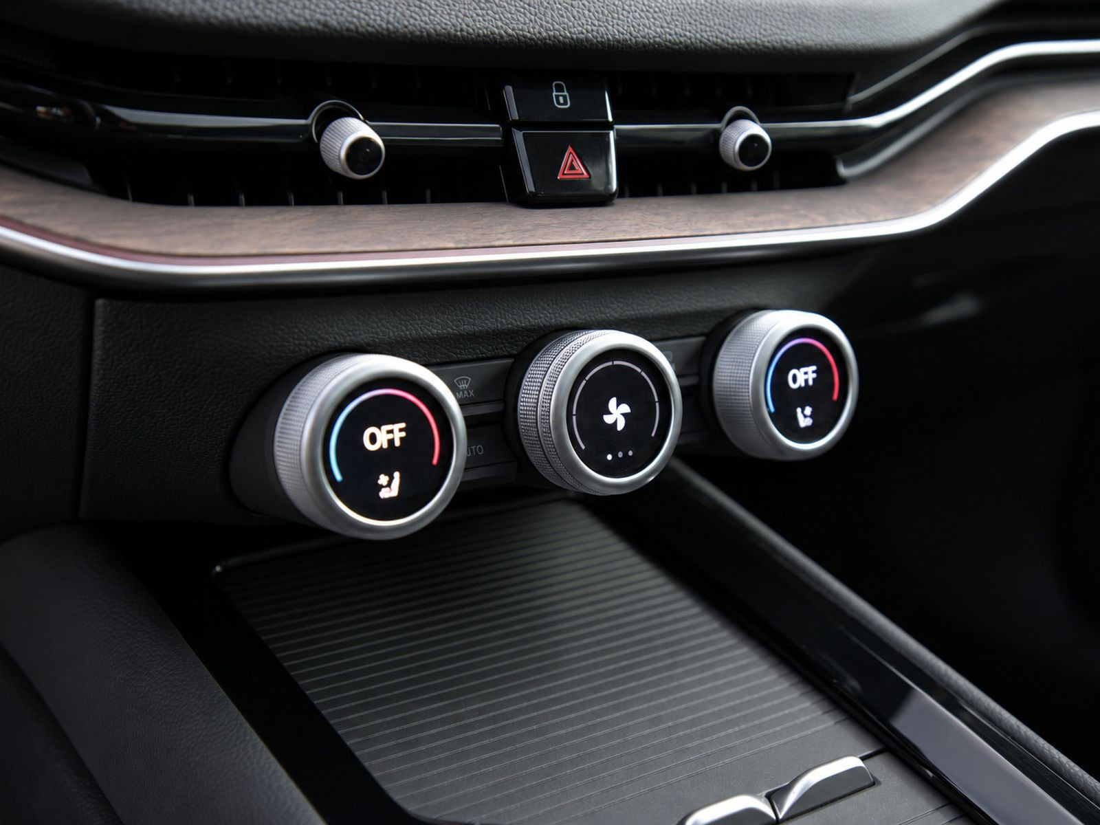 Skoda Superb Combi L&K 2.0TSI 4x4 HuD ACC Panorama LED