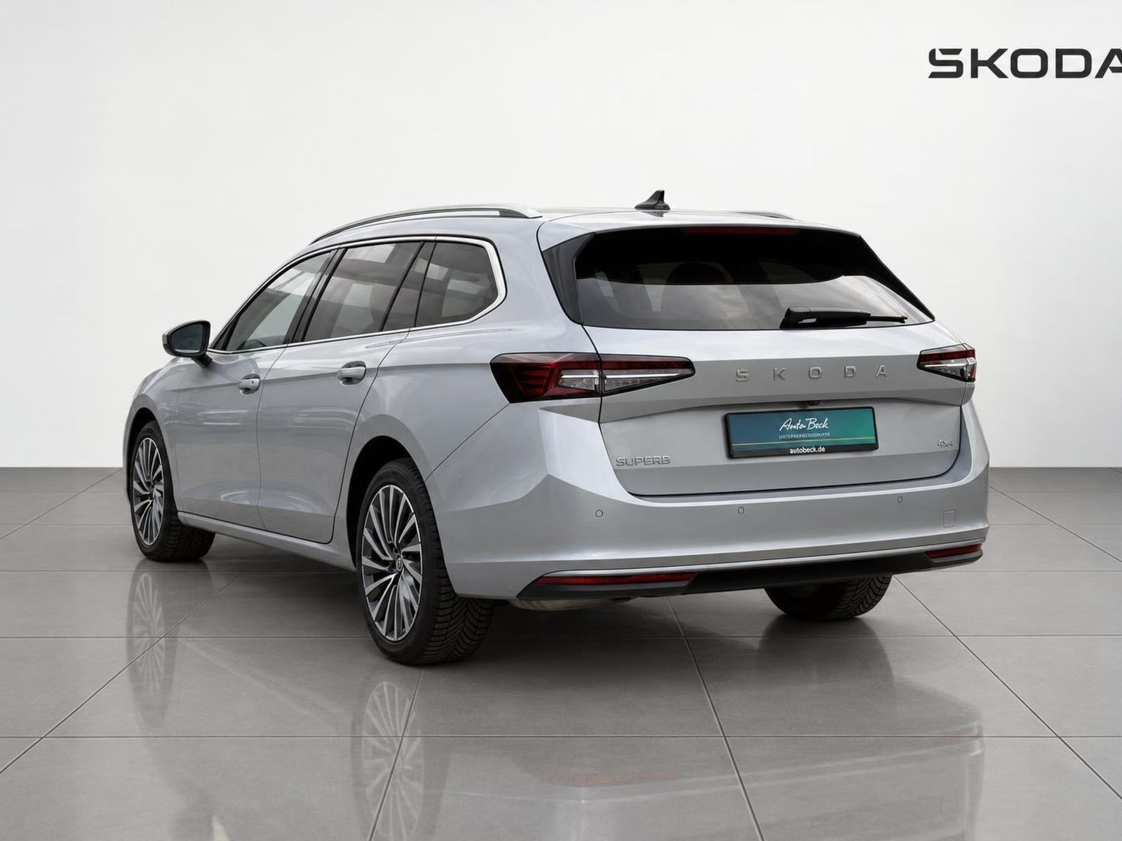 Skoda Superb Combi L&K 2.0TSI 4x4 HuD ACC Panorama LED