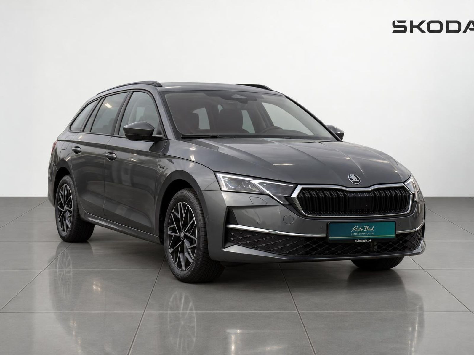 Skoda Octavia Combi Tour 2.0 TDI Navi LED HuD ACC