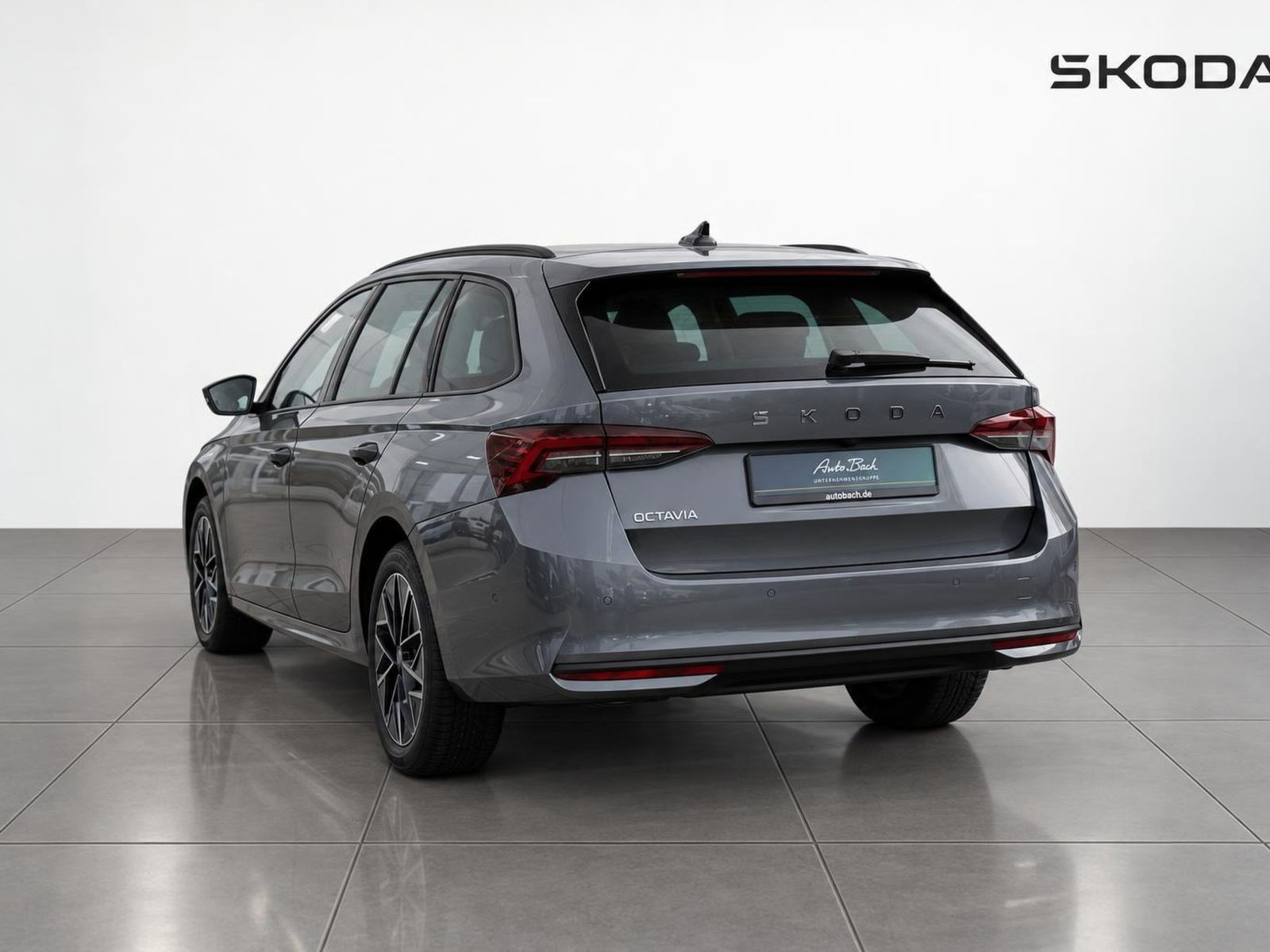 Skoda Octavia Combi Tour 2.0 TDI Navi LED HuD ACC