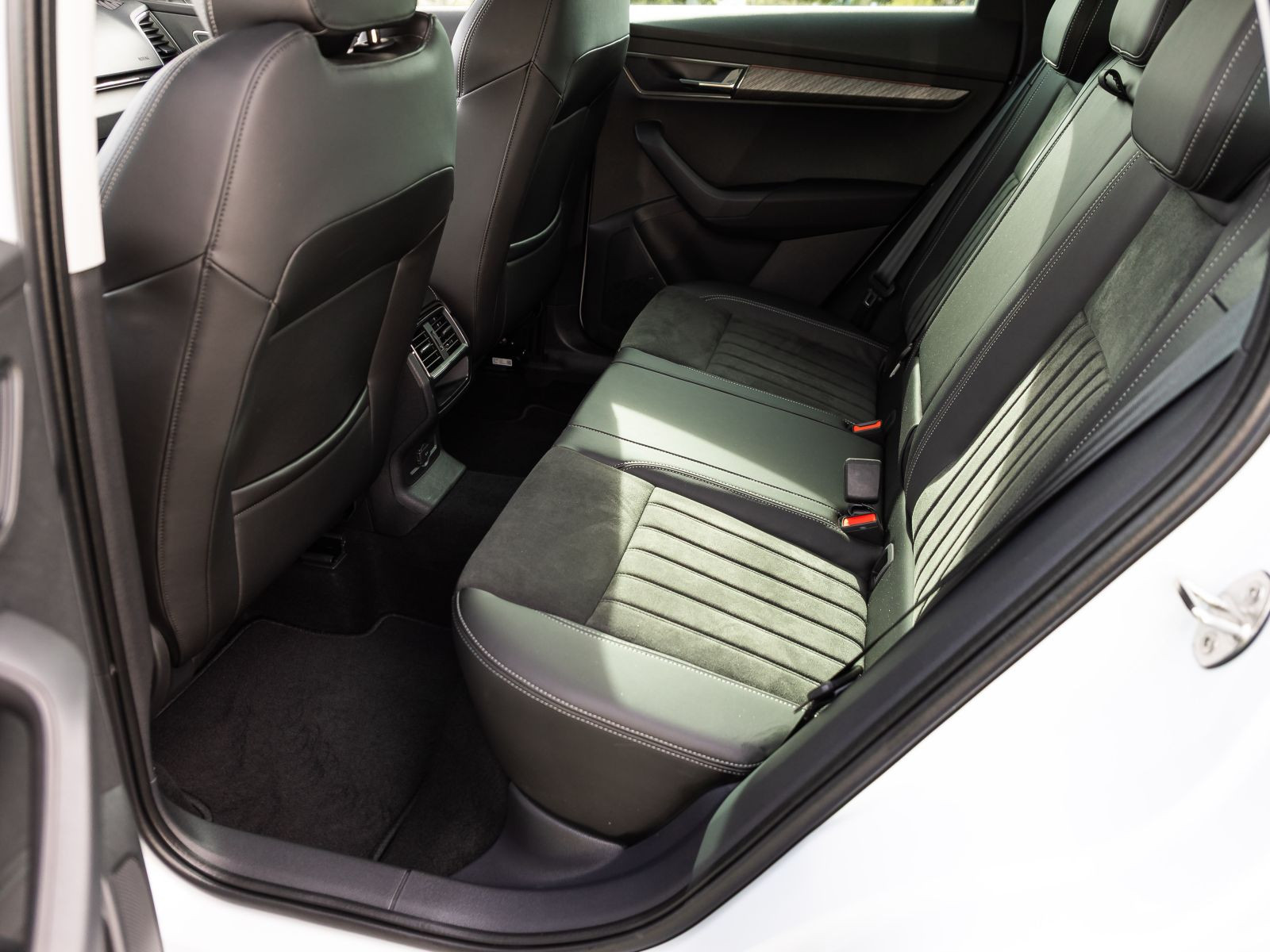 Skoda Karoq Tour 2.0 TDI 110kW  LED ACC Navi AHK EPH