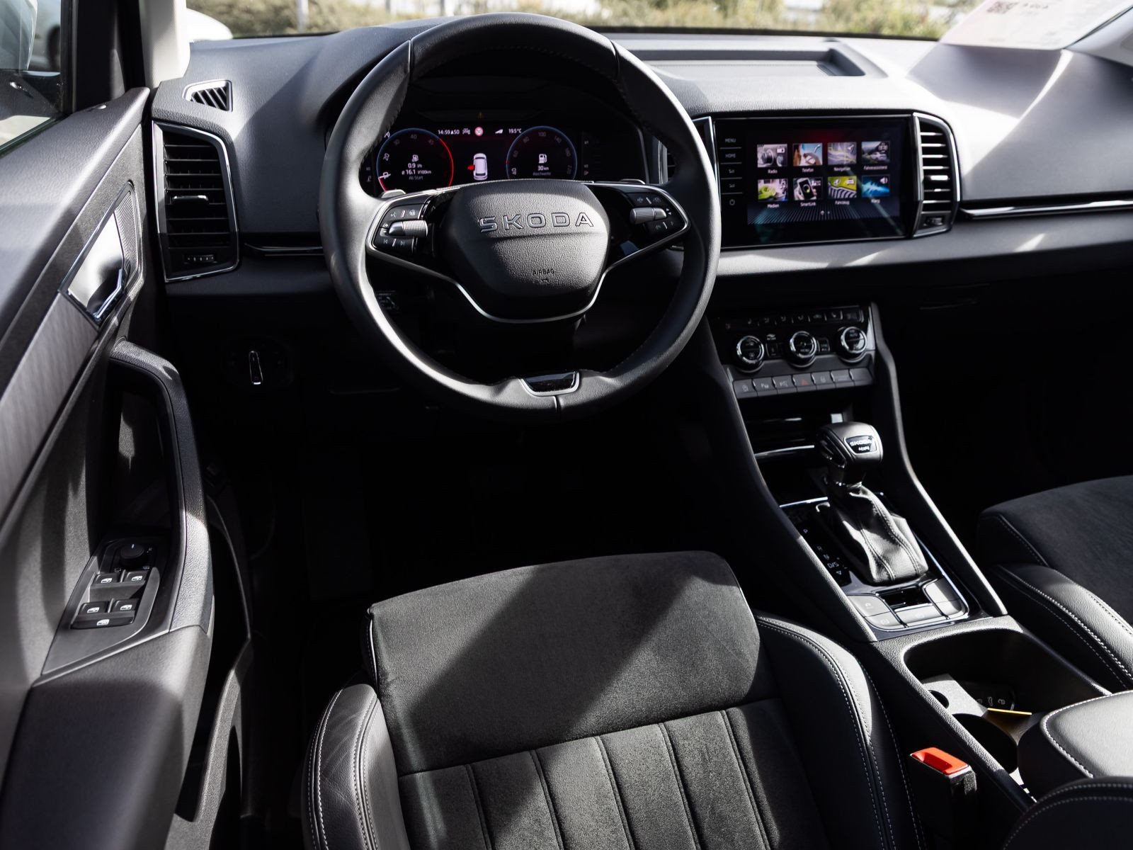 Skoda Karoq Tour 2.0 TDI 110kW  LED ACC Navi AHK EPH