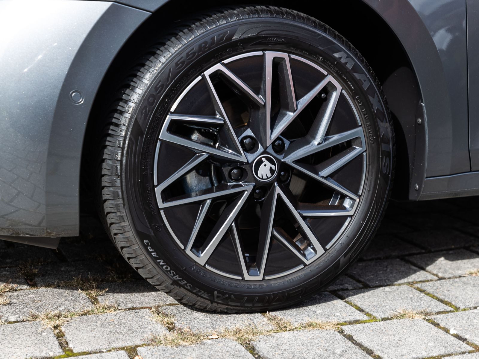 Skoda Octavia Combi Tour 2.0TDI 110kW ACC LED