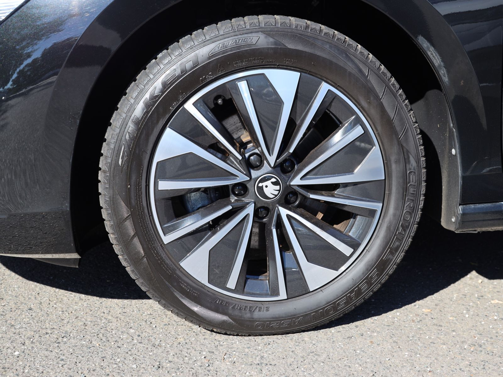 Skoda Superb Combi Selection 2.0 TDI LED ACC Navi AHK