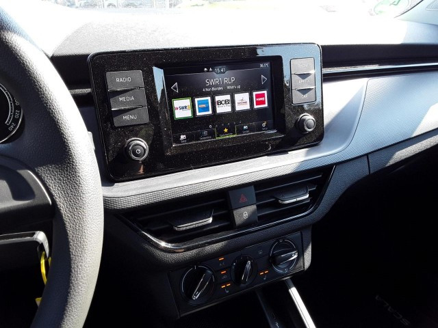 Skoda Scala COOL PLUS 1.0TSI LED Klima EPH CarPlay DAB