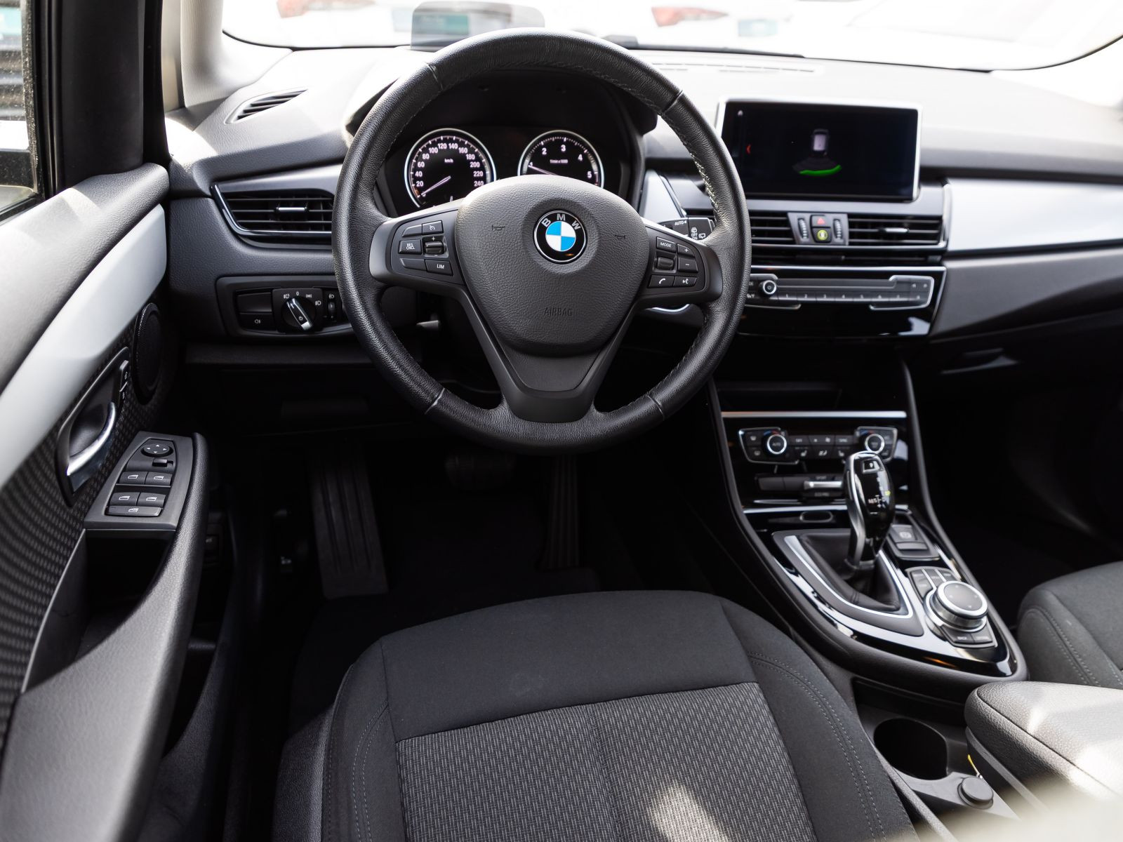 BMW Avtive Tourer 218d Advantage 110kW AHK NAVI