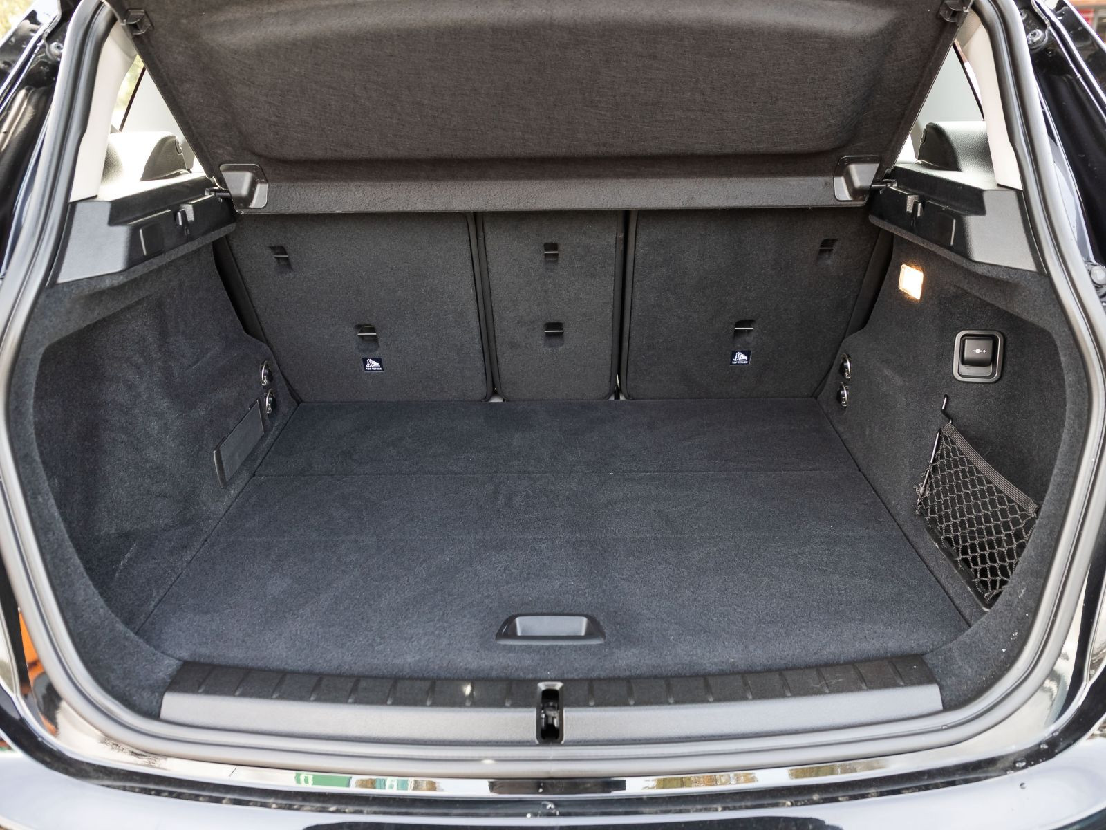 BMW Avtive Tourer 218d Advantage 110kW AHK NAVI